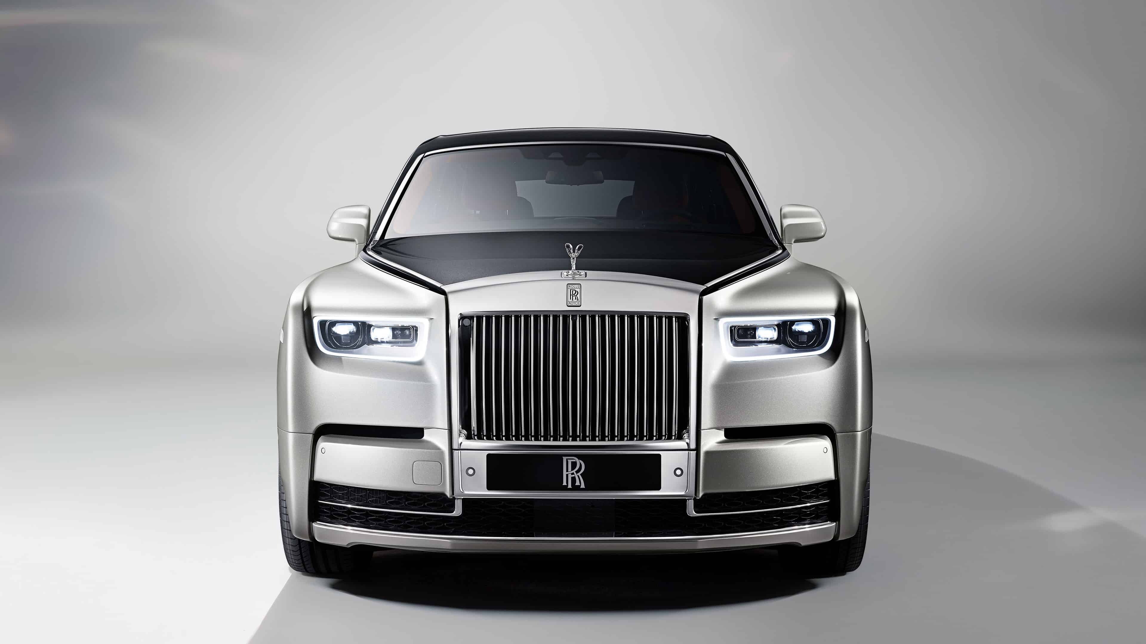 Rolls-Royce: Model Phantom Silver, The British automotive manufacturer. 3840x2160 4K Wallpaper.
