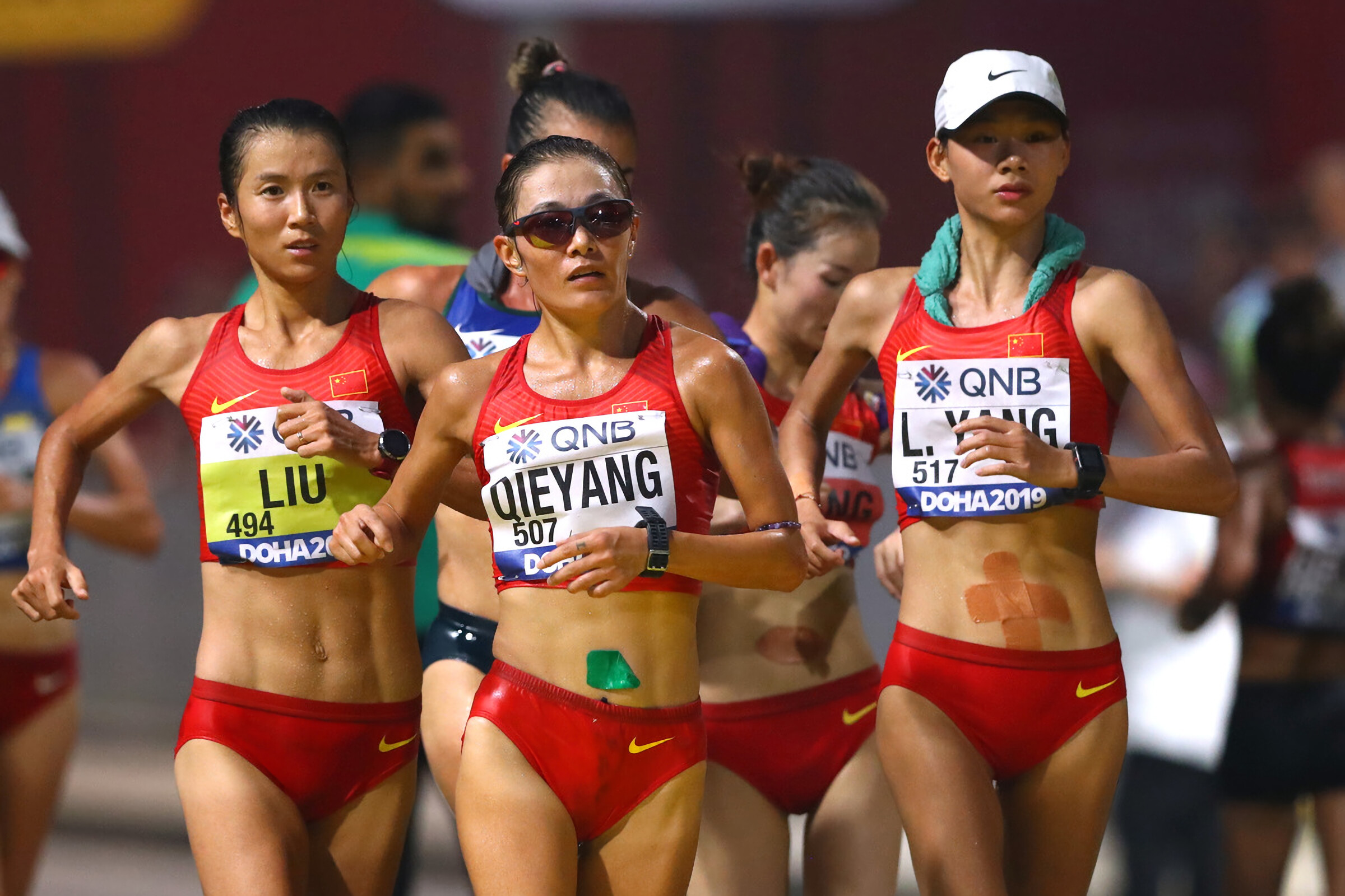 Qieyang Shenjie, Racewalking champion, Chinese athlete, World record holder, 2400x1600 HD Desktop