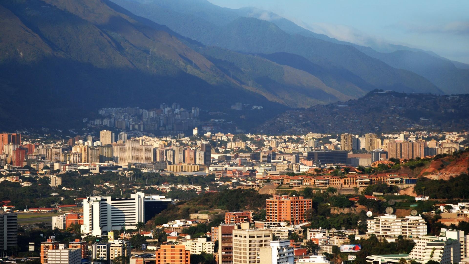 Caracas, City skyline, Metropolitan charm, Urban life, 1920x1080 Full HD Desktop