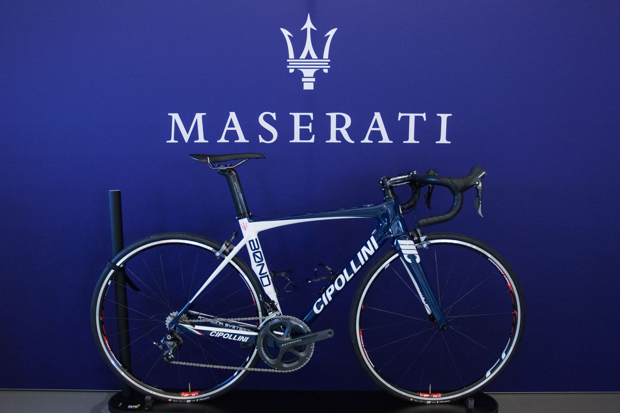 Cipollini Bikes, Luxury cycling brand, Collaboration with Maserati, Exquisite craftsmanship, 1980x1320 HD Desktop