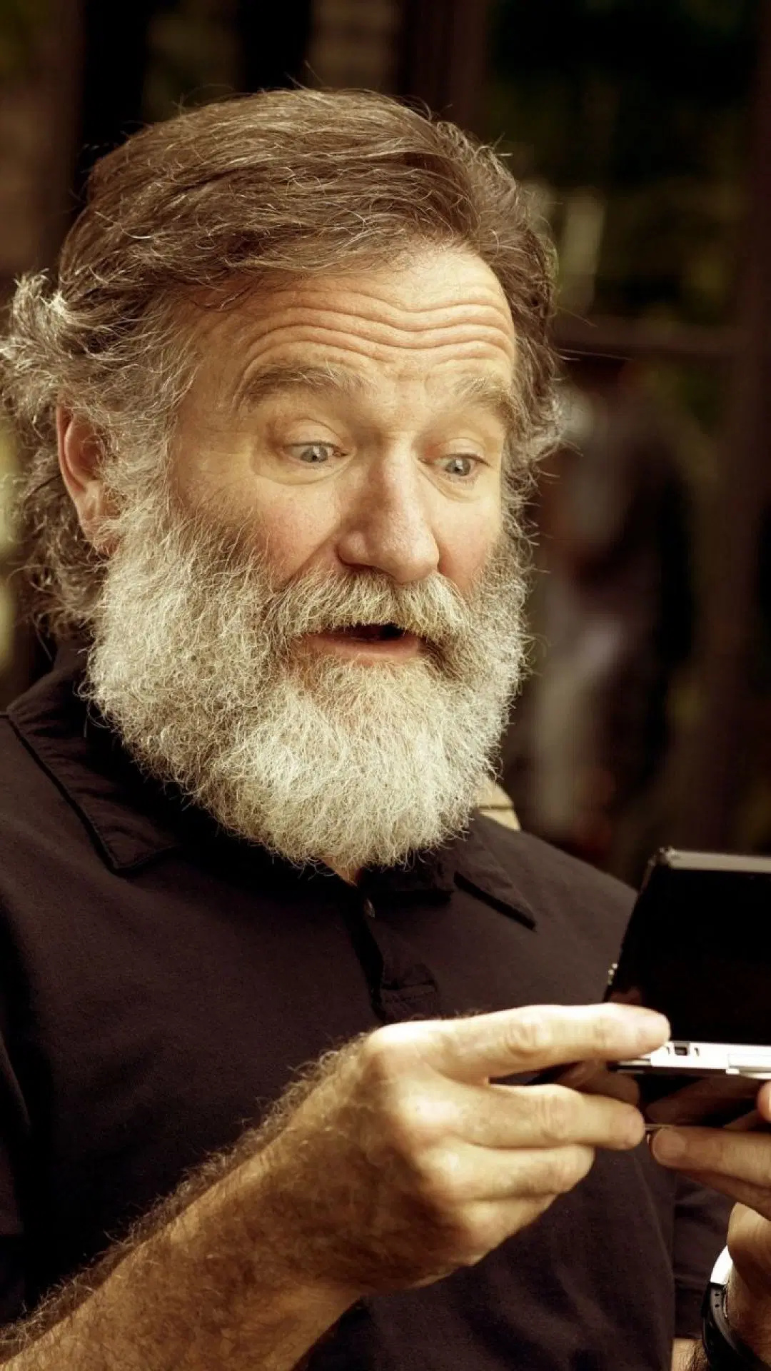 Robin Williams: Portrayed Jack Powell in a 1996 coming-of-age comedy-drama film, Jack. 1080x1920 Full HD Background.