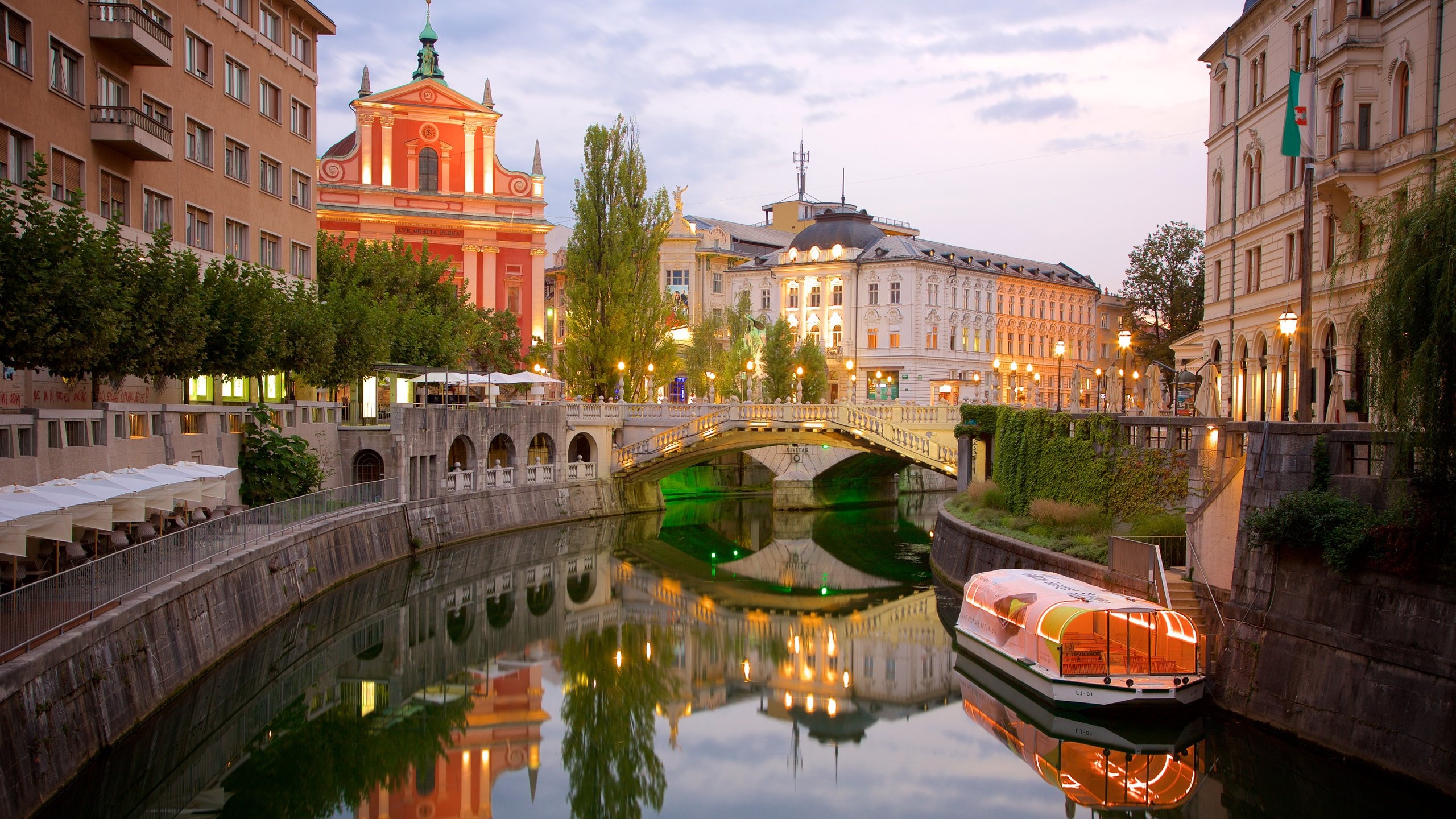 Ljubljana, Best of Ljubljana, Slovenia travel, Expedia tourism, 2560x1440 HD Desktop