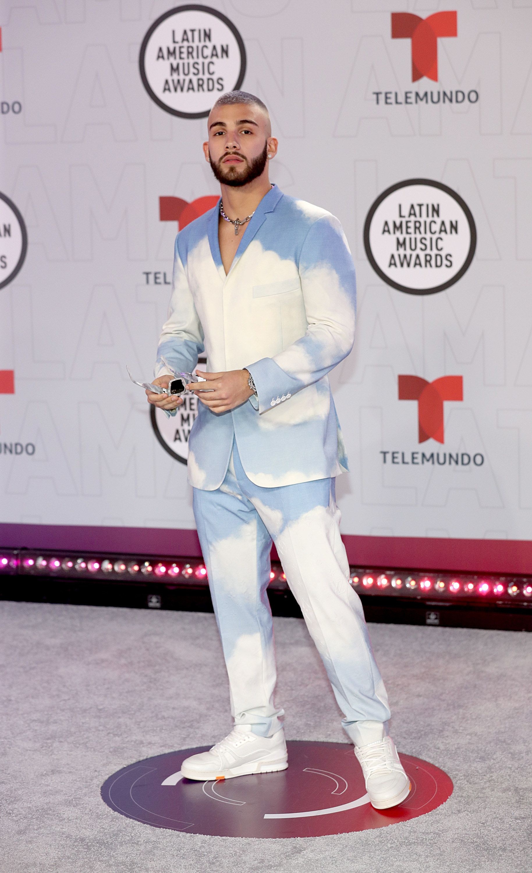 Manuel Turizo, Latin American Music Awards, Artofit, 1830x3000 HD Phone