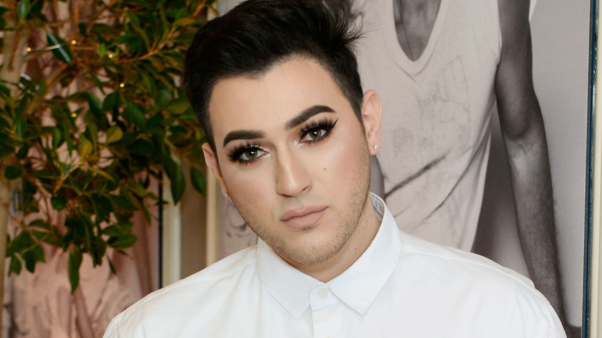 Manny MUA, MAC collaboration, Disappointment expressed, Latest beauty release, 2050x1160 HD Desktop