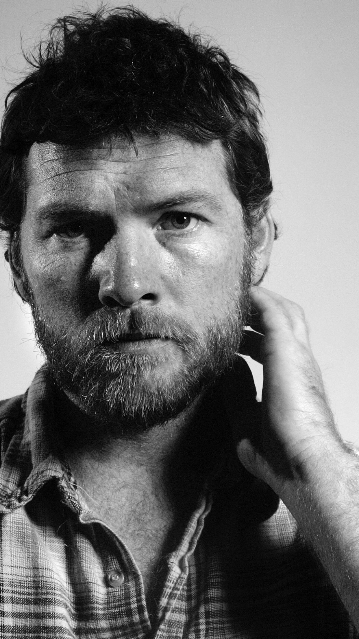 Sam Worthington: A lead role of Barry "Wattsy" Wirth in the low-budget Aussie comedy Gettin' Square. 1250x2210 HD Wallpaper.