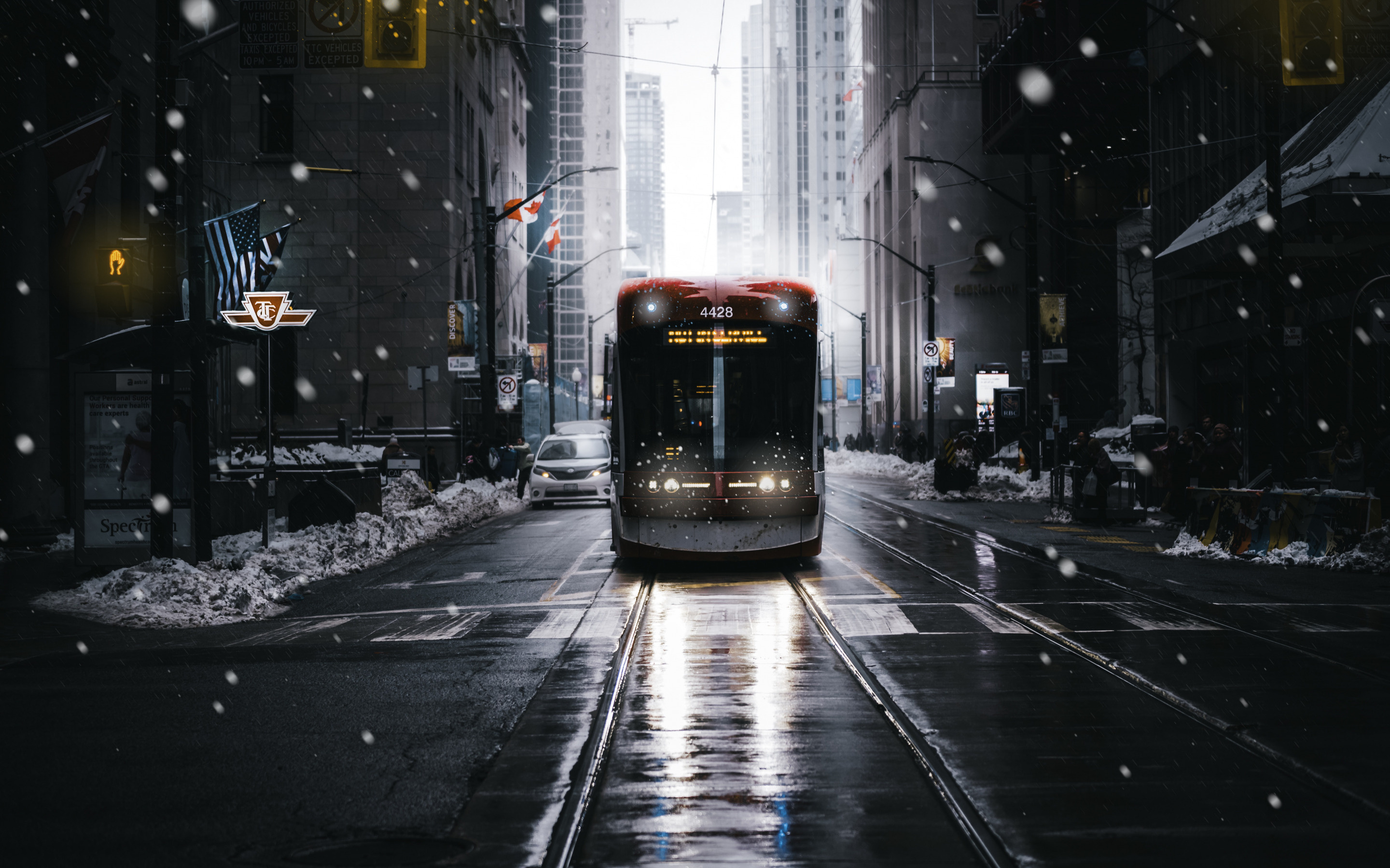 Tram travels, New York winter, Snowy cityscape, High quality, 2880x1800 HD Desktop