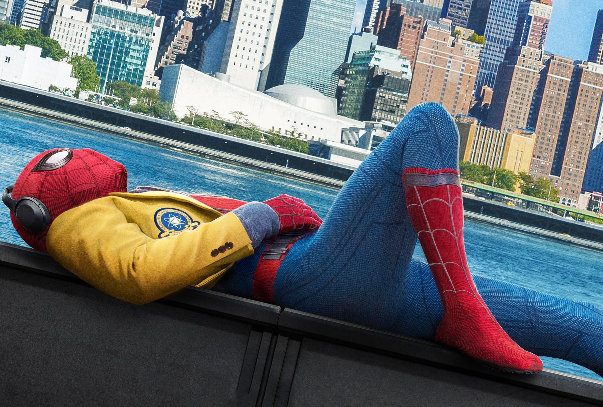 Spider-Man: Homecoming, High-flying hero, Dynamic wallpapers, Spidey poses, 2030x1370 HD Desktop
