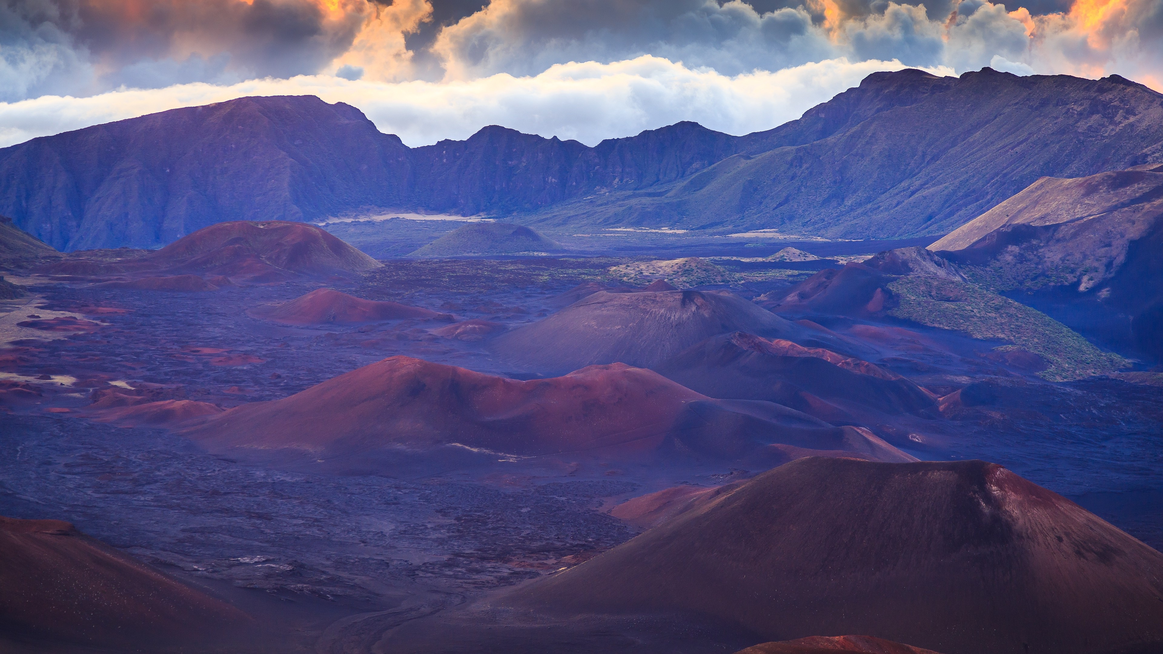 Hawaii Volcanoes National Park, Dramatic landscapes, Picturesque hills, Cloud-filled skies, 3840x2160 4K Desktop