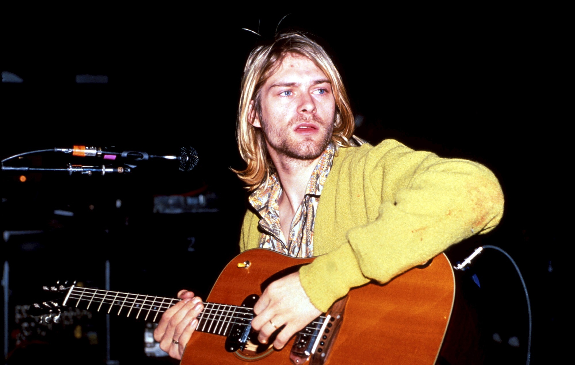 Kurt Cobain, Final days turned into opera, Musical genius, 2000x1270 HD Desktop