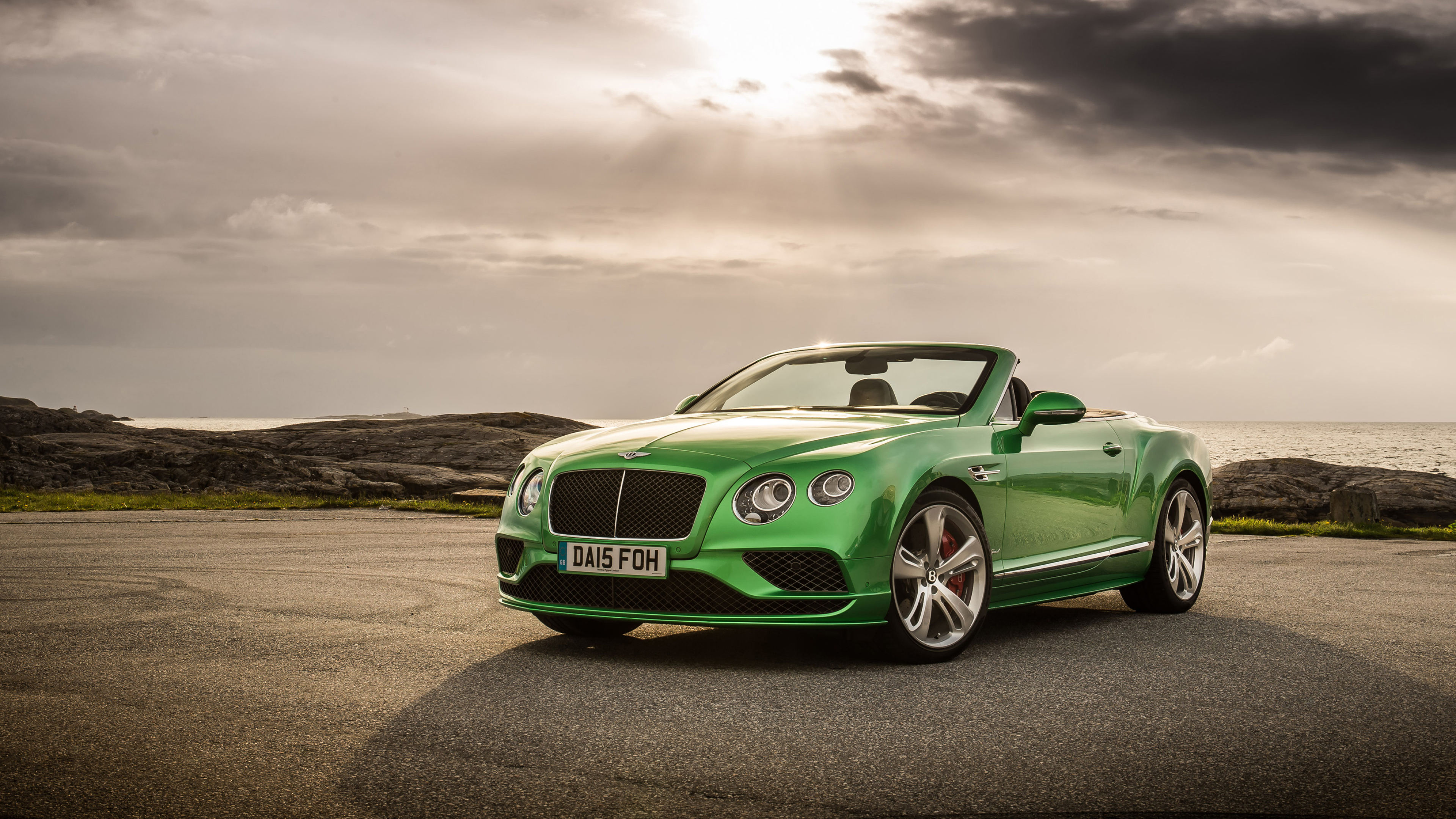 Bentley Continental, Exquisite interiors, Luxury convertible, High-end performance, 3840x2160 4K Desktop