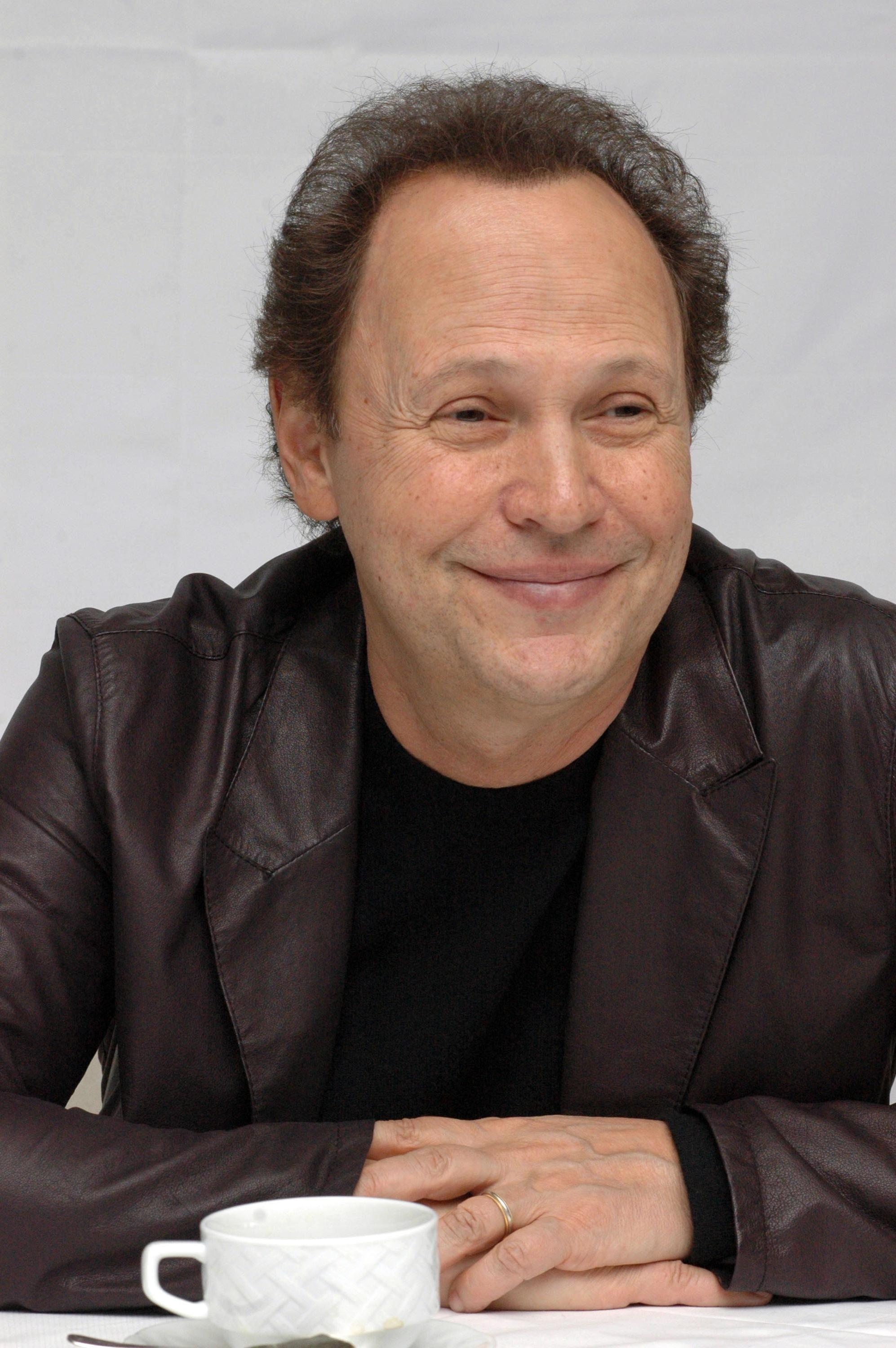 Billy Crystal, Who2, Biography, Personal Story, 2000x3000 HD Handy