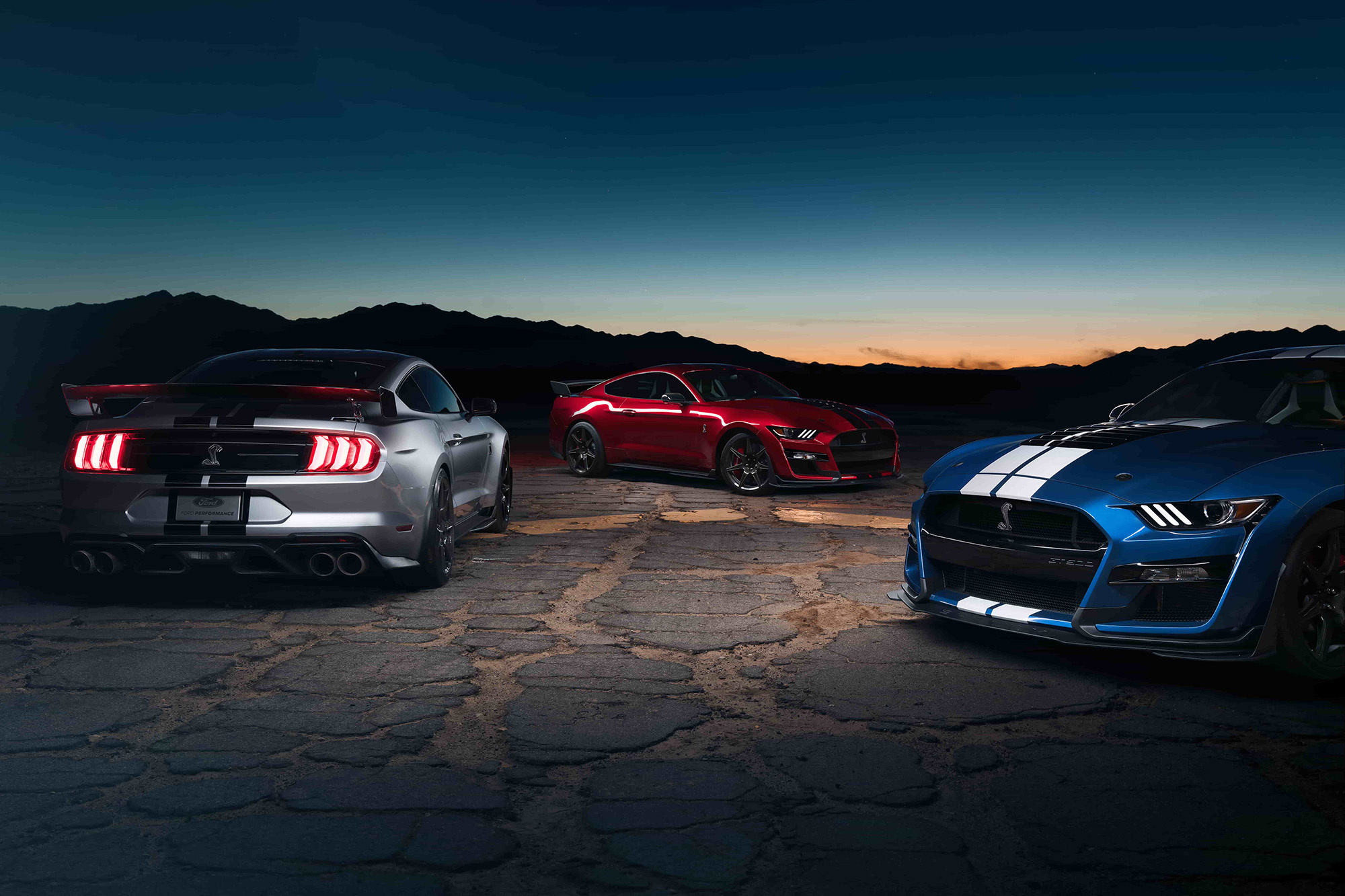 GT500, Ford Mustang Shelby GT500, Cobra unleashed, High-performance excellence, 2000x1340 HD Desktop