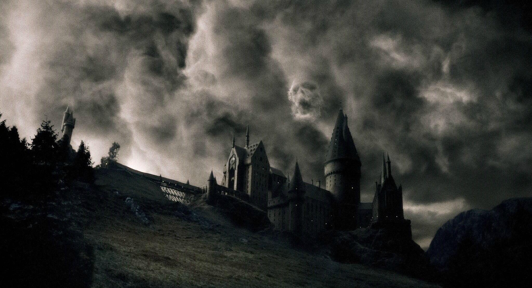 Hogwarts, Magical school, Iconic castle, Movie series, 2050x1110 HD Desktop