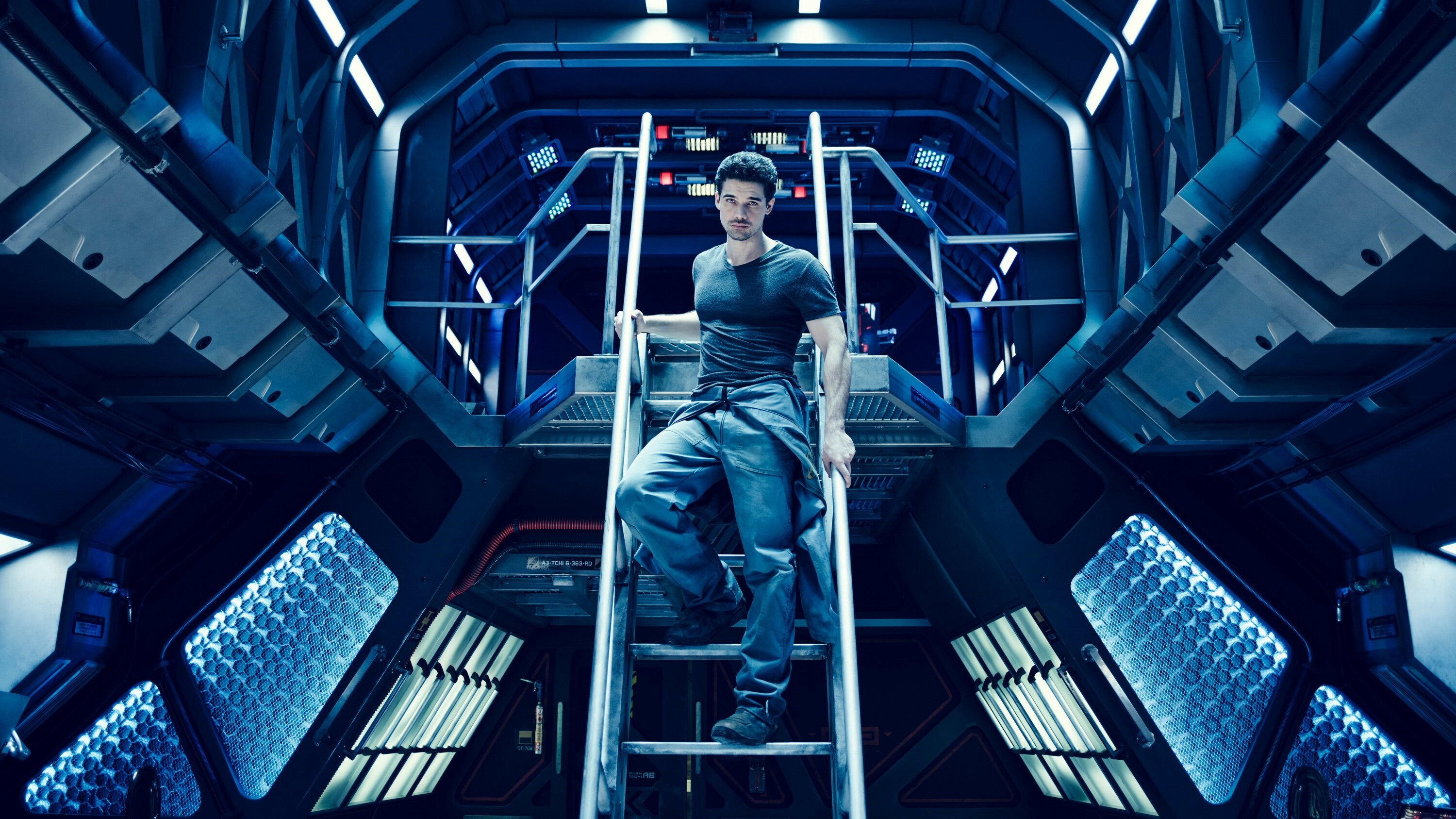 The Expanse: Steven Strait as James Holden, the Earther executive officer on the Canterbury. 3000x1690 HD Background.