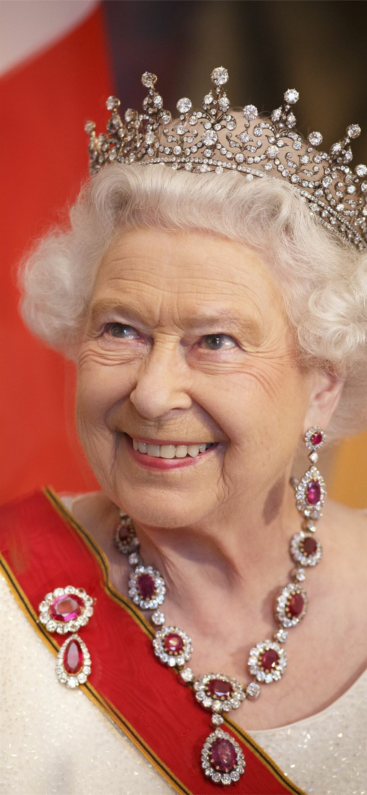 Queen Elizabeth, Royal iPhone Wallpaper, Queen Elizabeth Backgrounds, Elegant Queen, 1250x2690 HD Handy