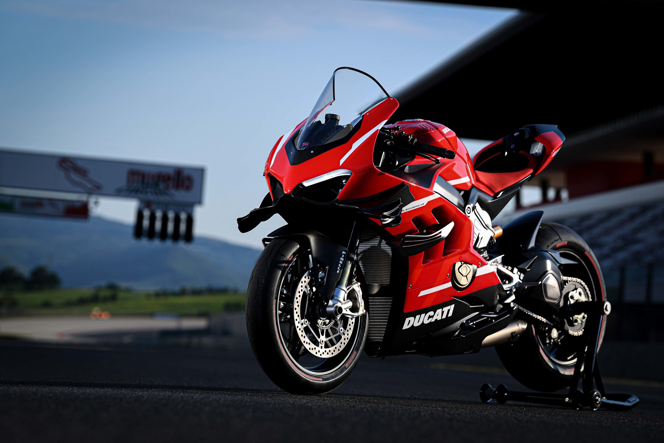 Ducati Superleggera V4, hi res photos, asphalt u0026 rubber, 2560x1710 HD Desktop