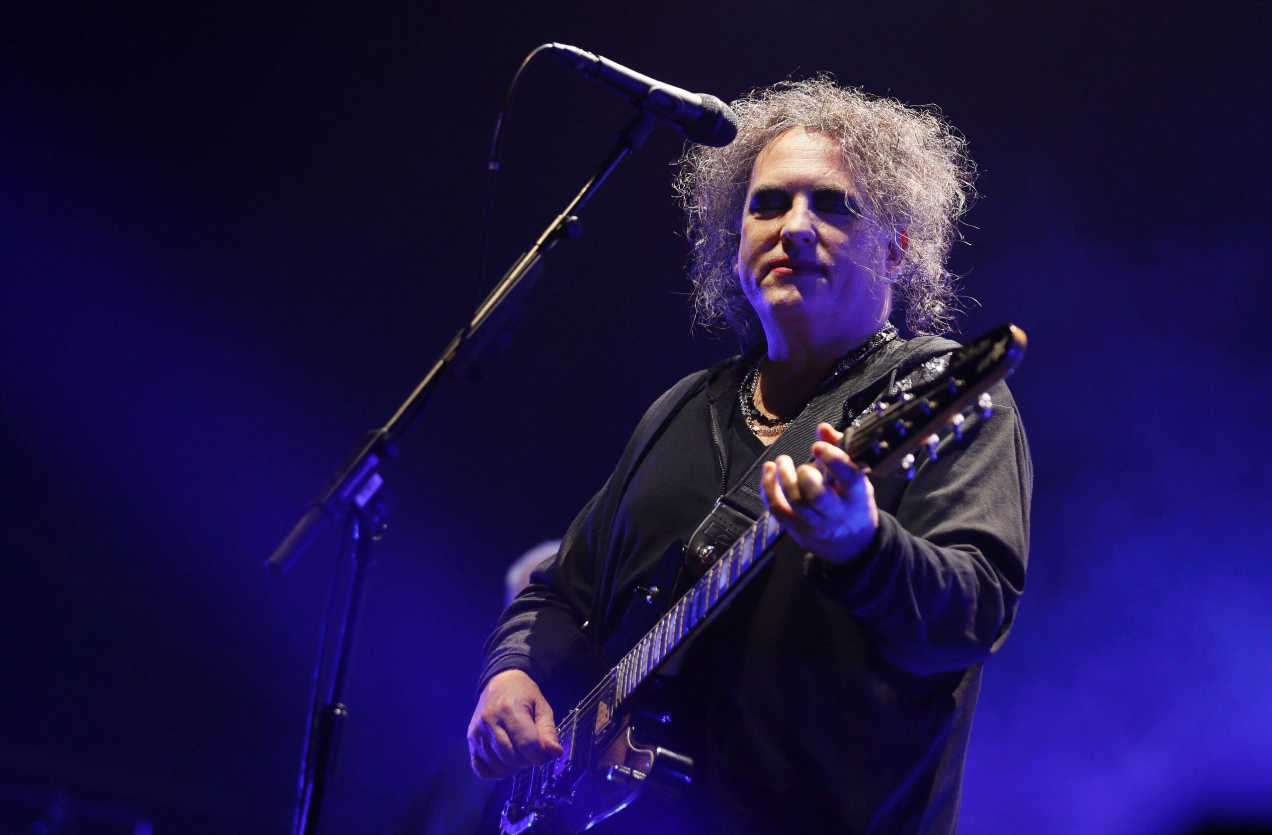 The Cure, Controversial single, Reclaiming the song, 2560x1690 HD Desktop