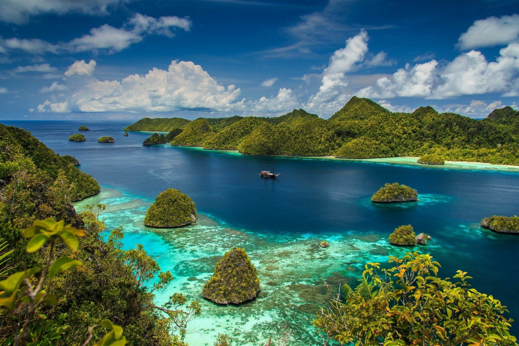 Indonesia Travel, Breathtaking views, Vibrant culture, Natural wonders, 2050x1370 HD Desktop
