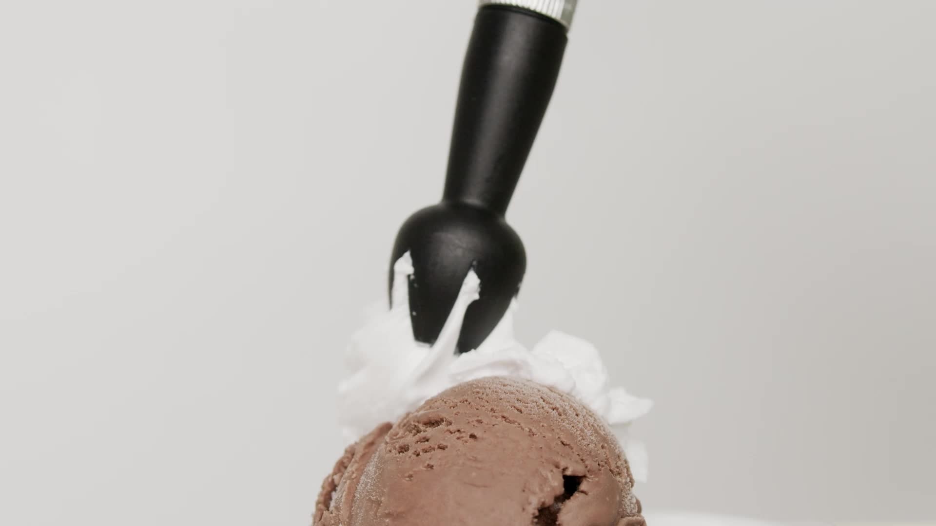 Whipped Cream, Chocolate ice cream, Squeezed swirls, Tempting treat, 1920x1080 Full HD Desktop