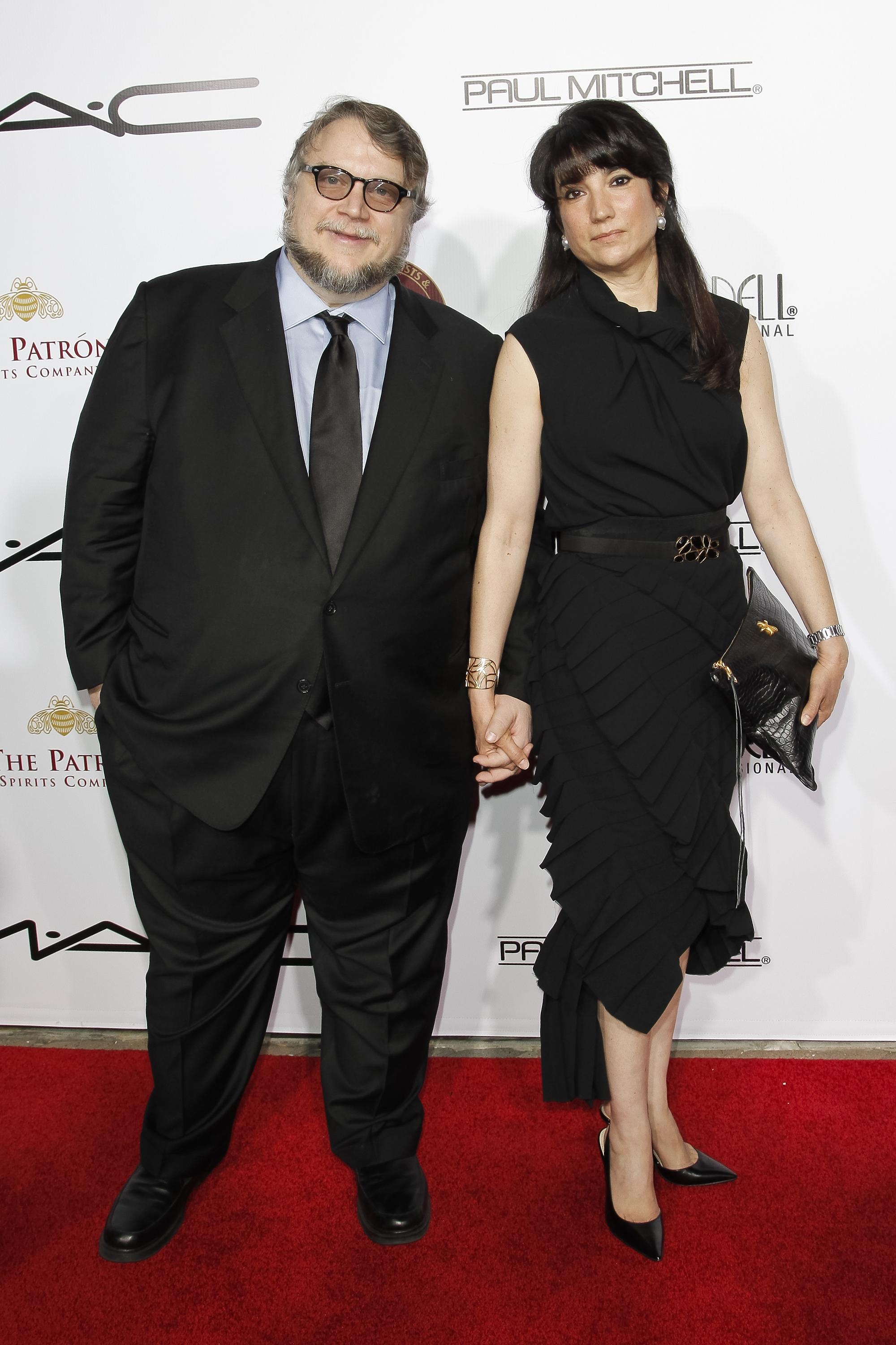Guillermo del Toro, Secret divorce, Wife, 31 years, 2000x3000 HD Phone