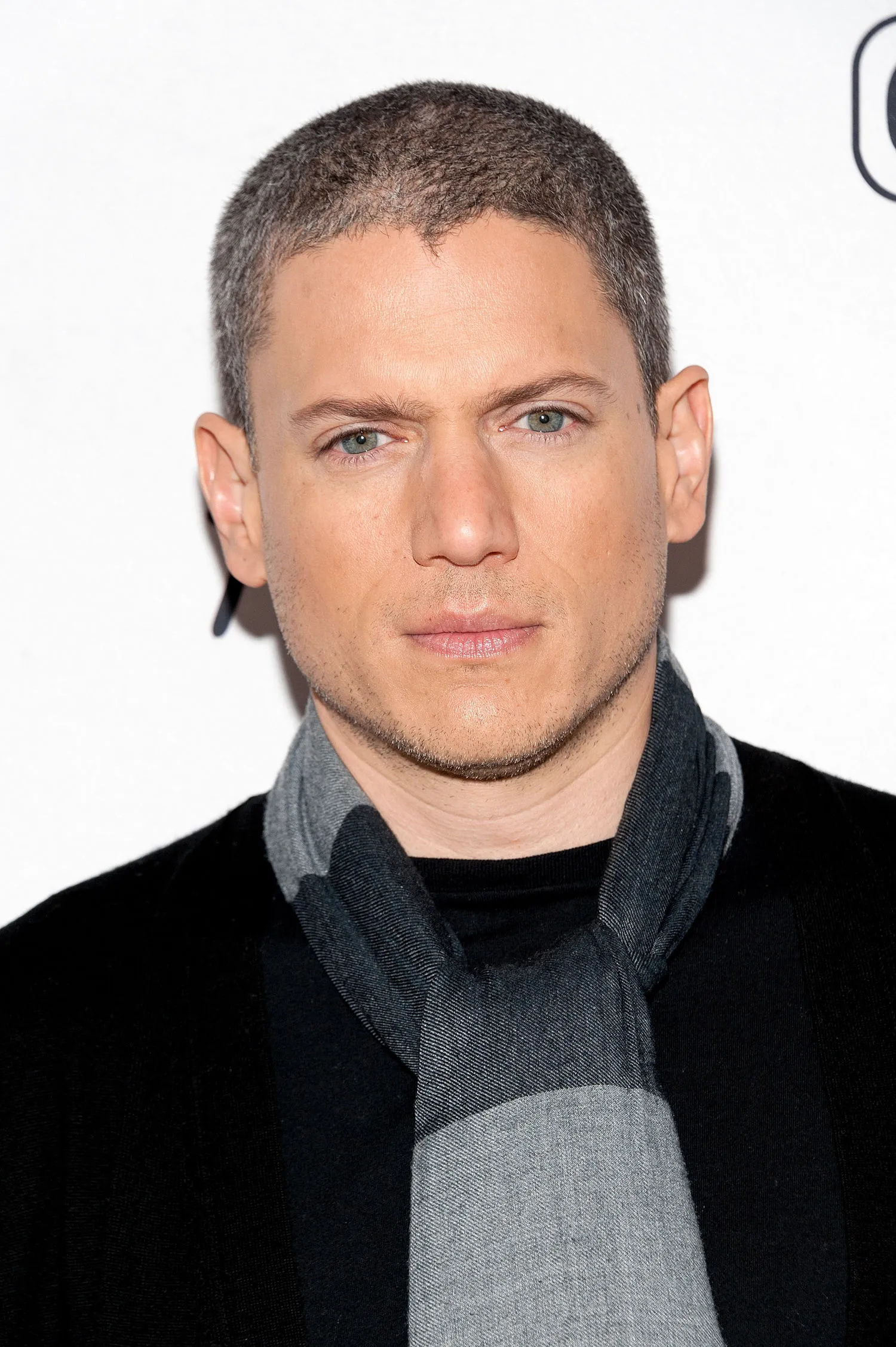 Wentworth Miller, Body shaming meme, Open letter, Powerful, 1500x2260 HD Phone