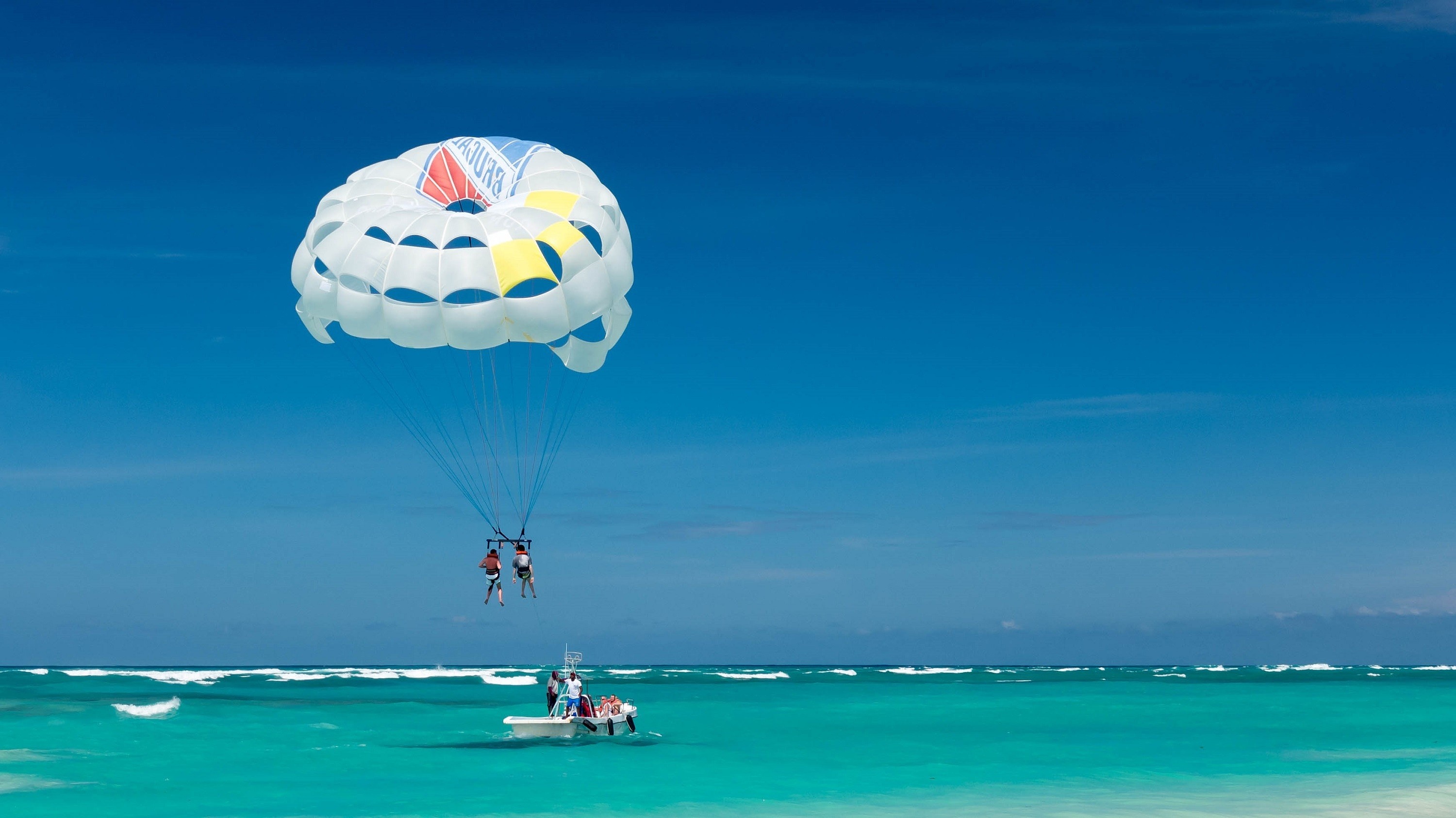 Parasailing: Miami, Florida, A once-in-a-lifetime experience, A parasail wing, Parasailor, Sea coast. 3000x1690 HD Wallpaper.
