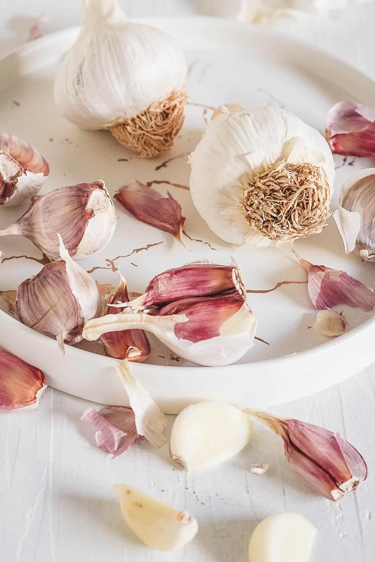 Garlic peeling methods, Kitchen hacks, Hassle-free preparation, Culinary tips, 1300x1950 HD Handy