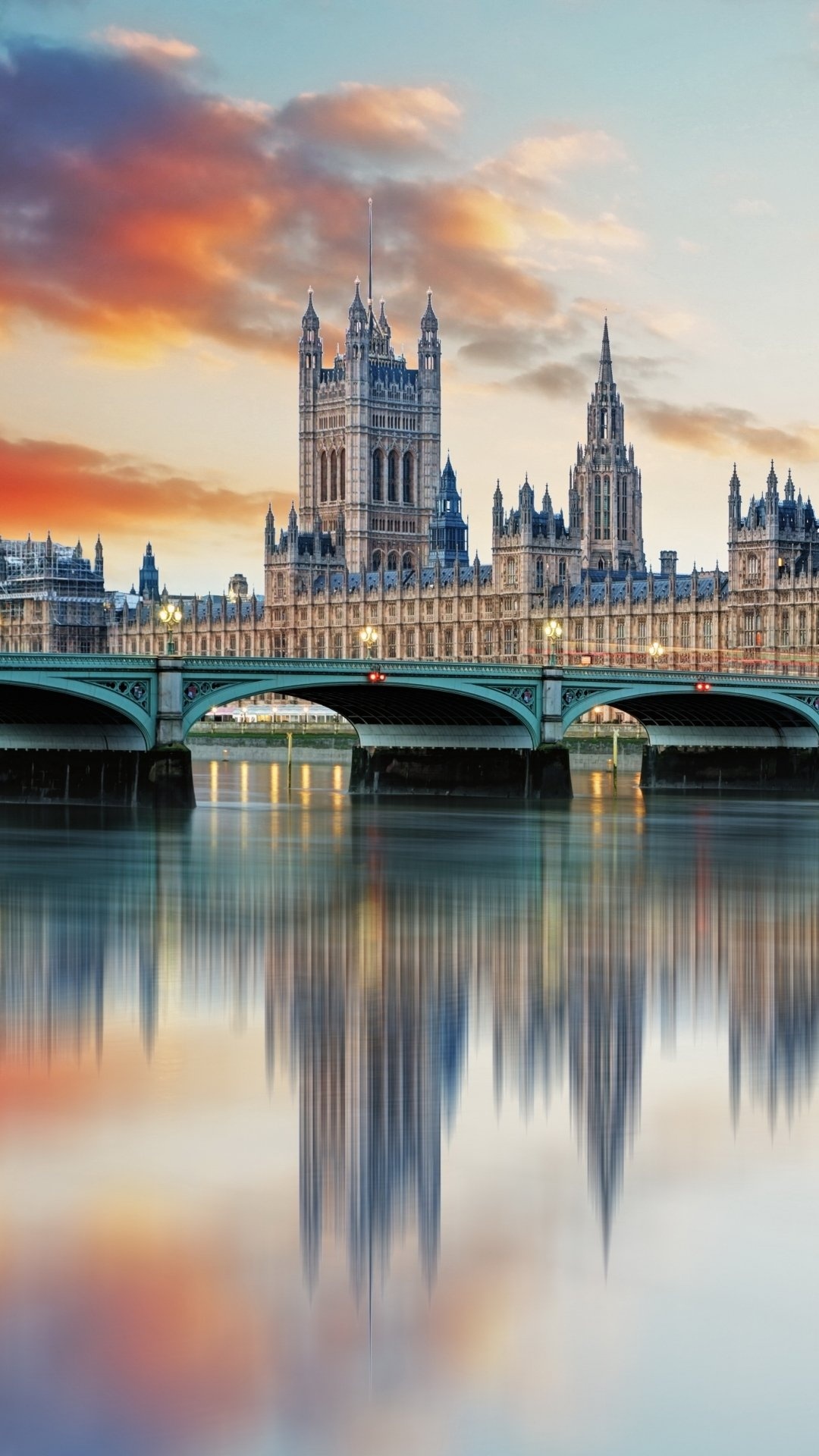 Palace: Buckingham Palace, A focal point for the British people, The City of Westminster. 1080x1920 Full HD Background.