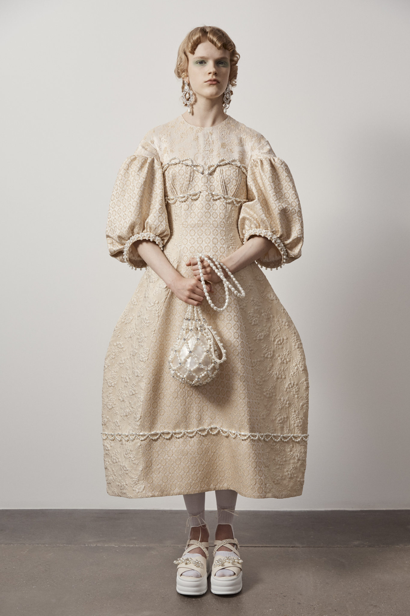 Simone Rocha: Graduated from the MA Fashion course at Central Saint Martins in London in 2010. 1370x2050 HD Background.