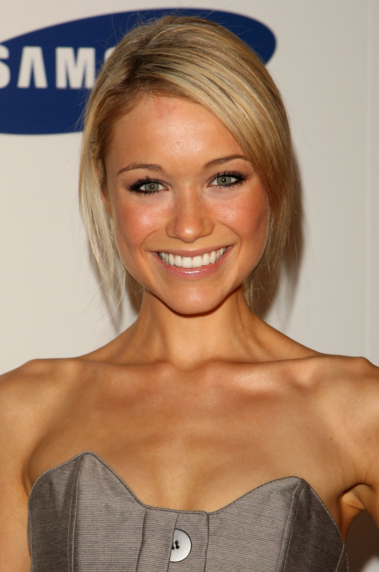 Katrina Bowden, Movies, Beautiful pictures, Desktop mobile, 1280x1930 HD Phone