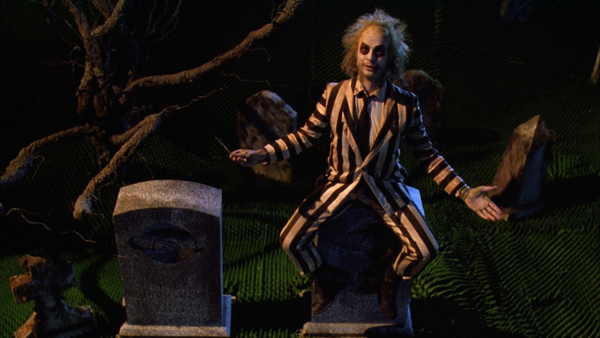Beetlejuice (Movie): A trickster and mischievous ghost, The titular antagonist. 1920x1080 Full HD Background.