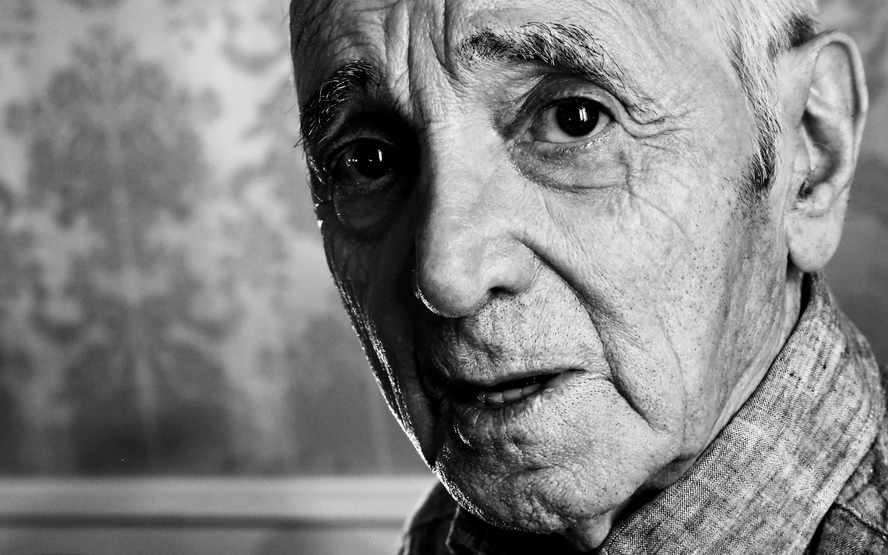 Ode to a legend, Charles Aznavour, Gay issue tribute, 2880x1800 HD Desktop