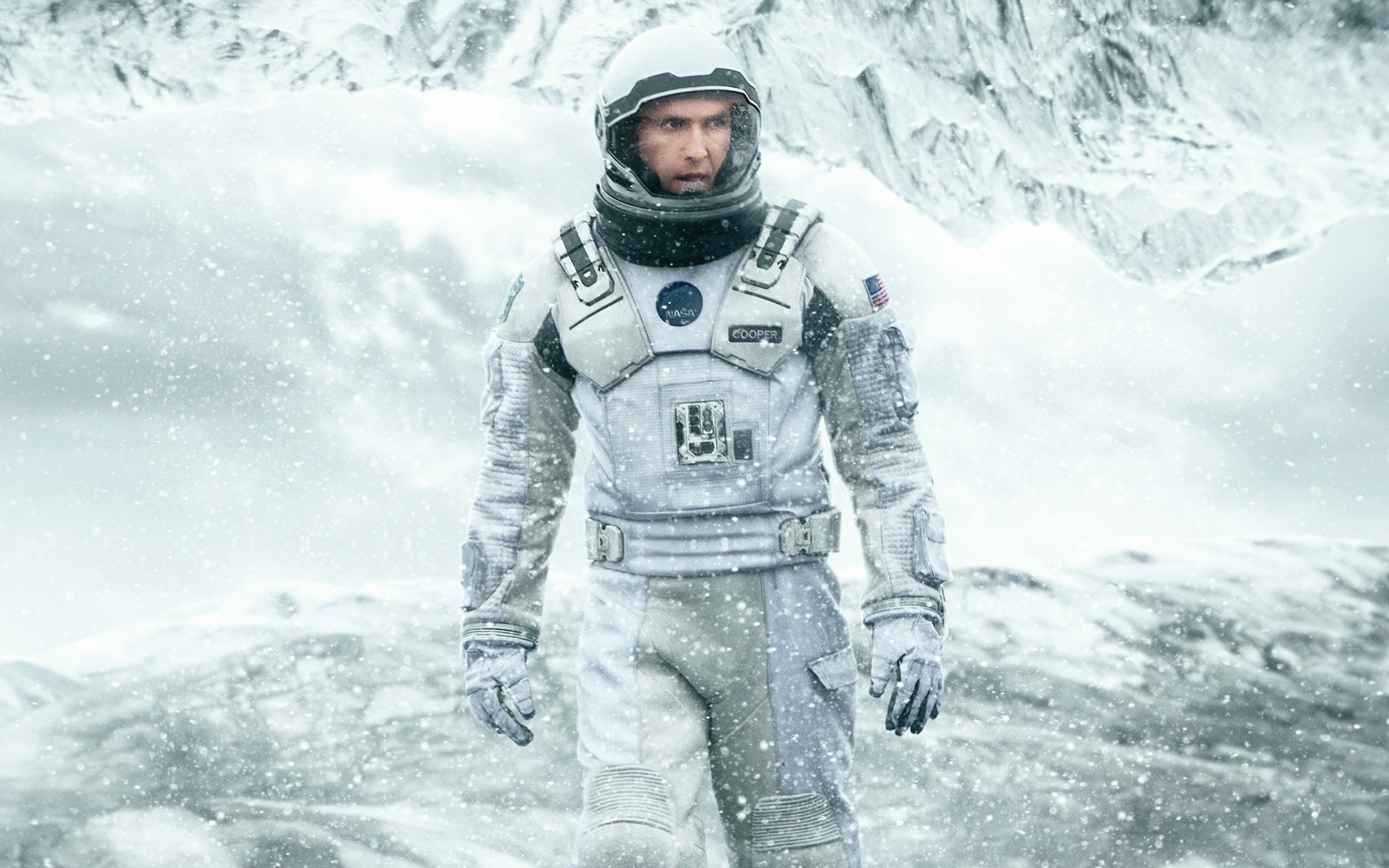 Interstellar: Matthew Mcconaughey, A trained NASA pilot with an engineering background. 2560x1600 HD Wallpaper.