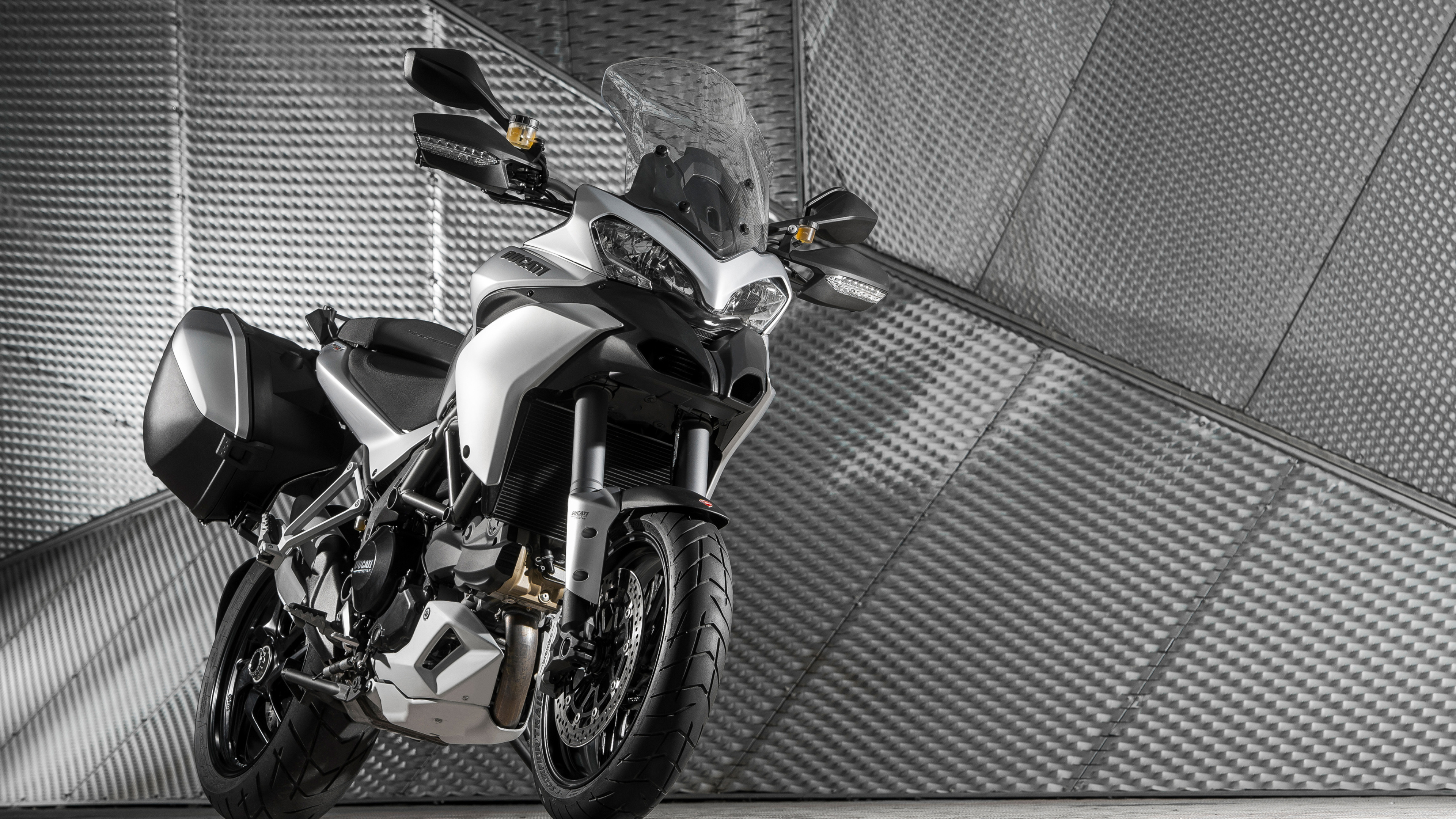 Ducati Multistrada V2, Versatile adventure bike, Cutting-edge technology, Unmatched performance, 3840x2160 4K Desktop
