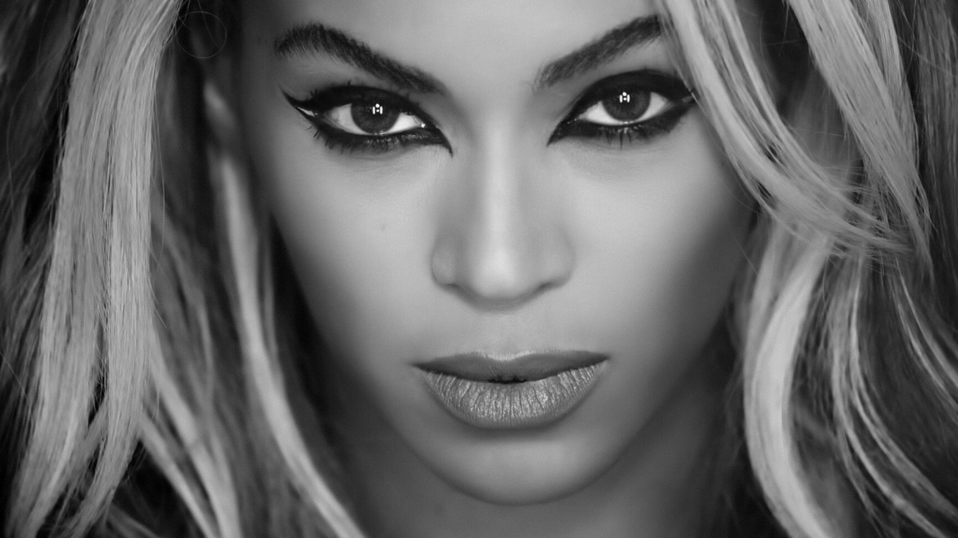 Beyonce: The first solo female artist to headline the main Pyramid stage at the 2011 Glastonbury Festival in over twenty years. 1920x1080 Full HD Wallpaper.