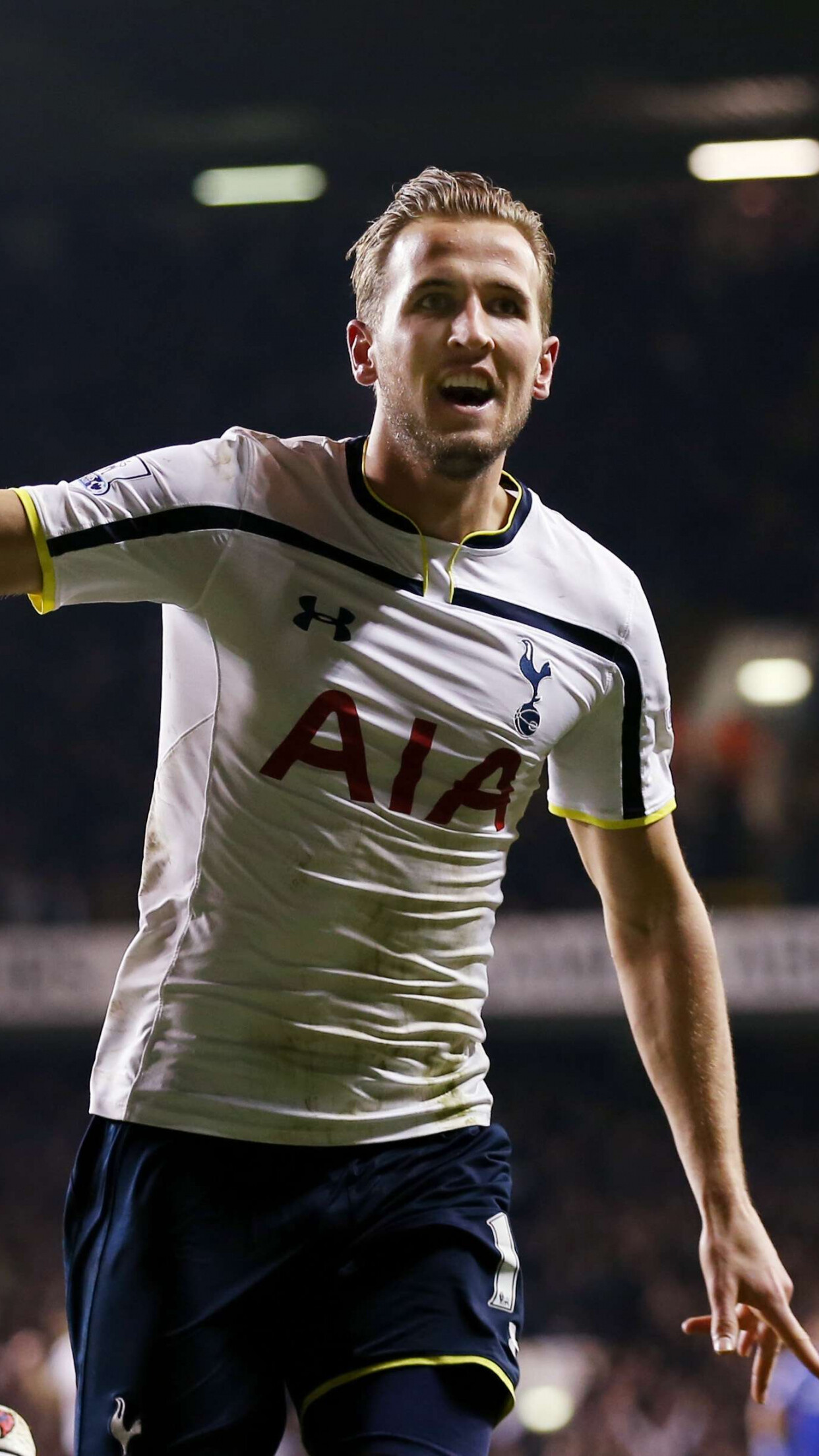 Harry Kane: Tottenham Hotspur, Footballer, He was named PFA Young Player of the Year in 2015. 1250x2210 HD Background.