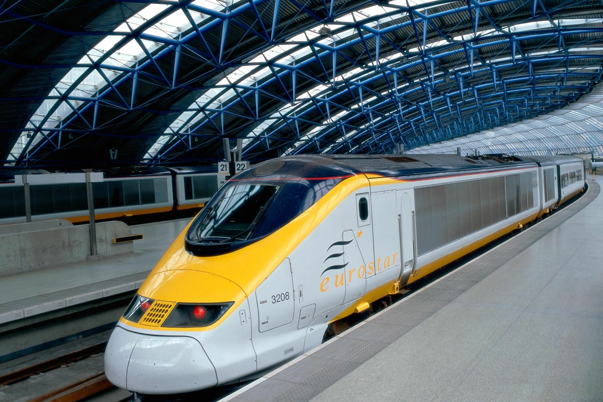 Bullet Train, Eurostar travel, Fastest mode, Train travel experience, 2000x1340 HD Desktop