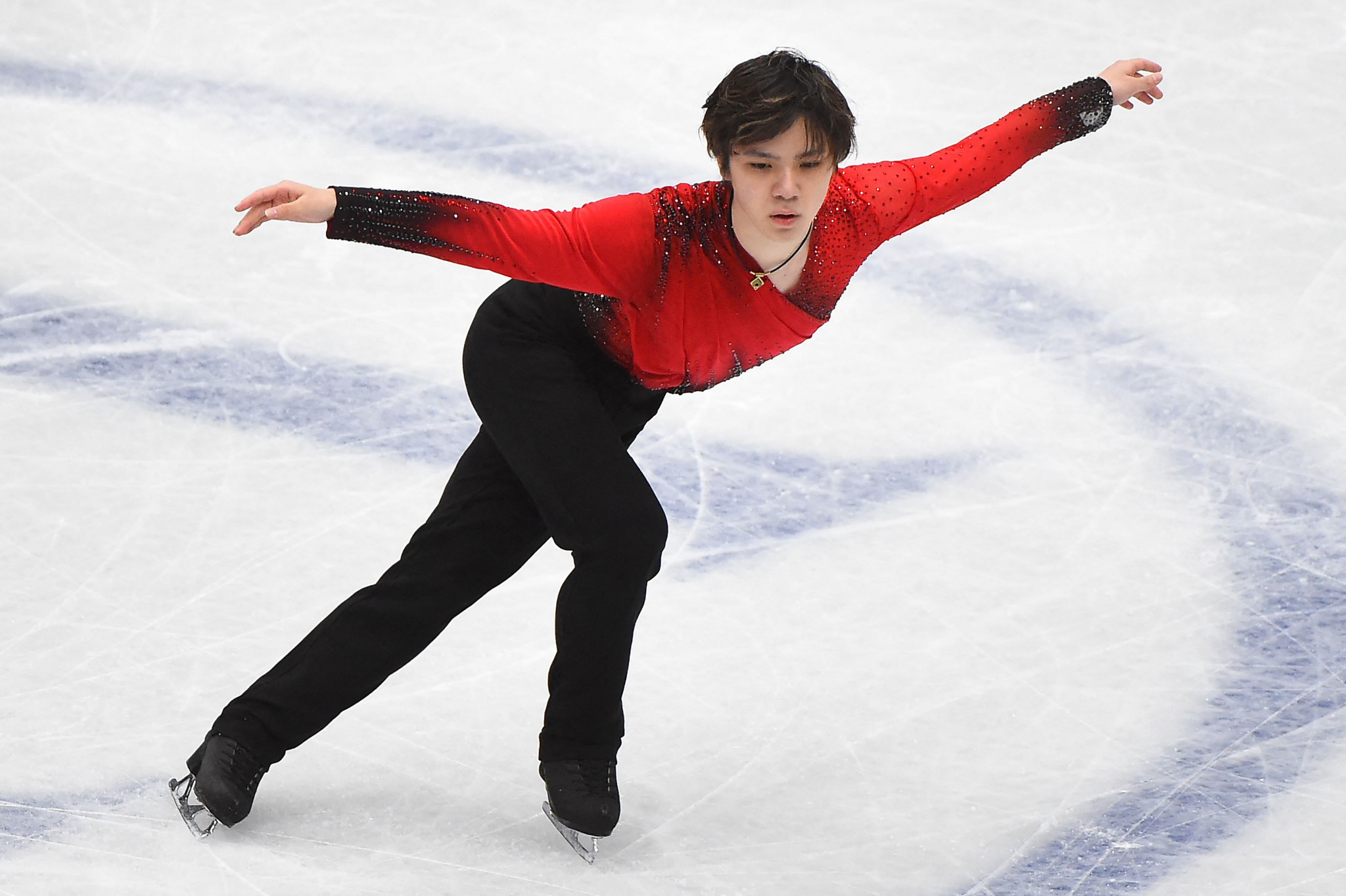 Shoma Uno, Pairs title with knierim and frazier, World figure skating championships, Exceptional performance, 2050x1370 HD Desktop