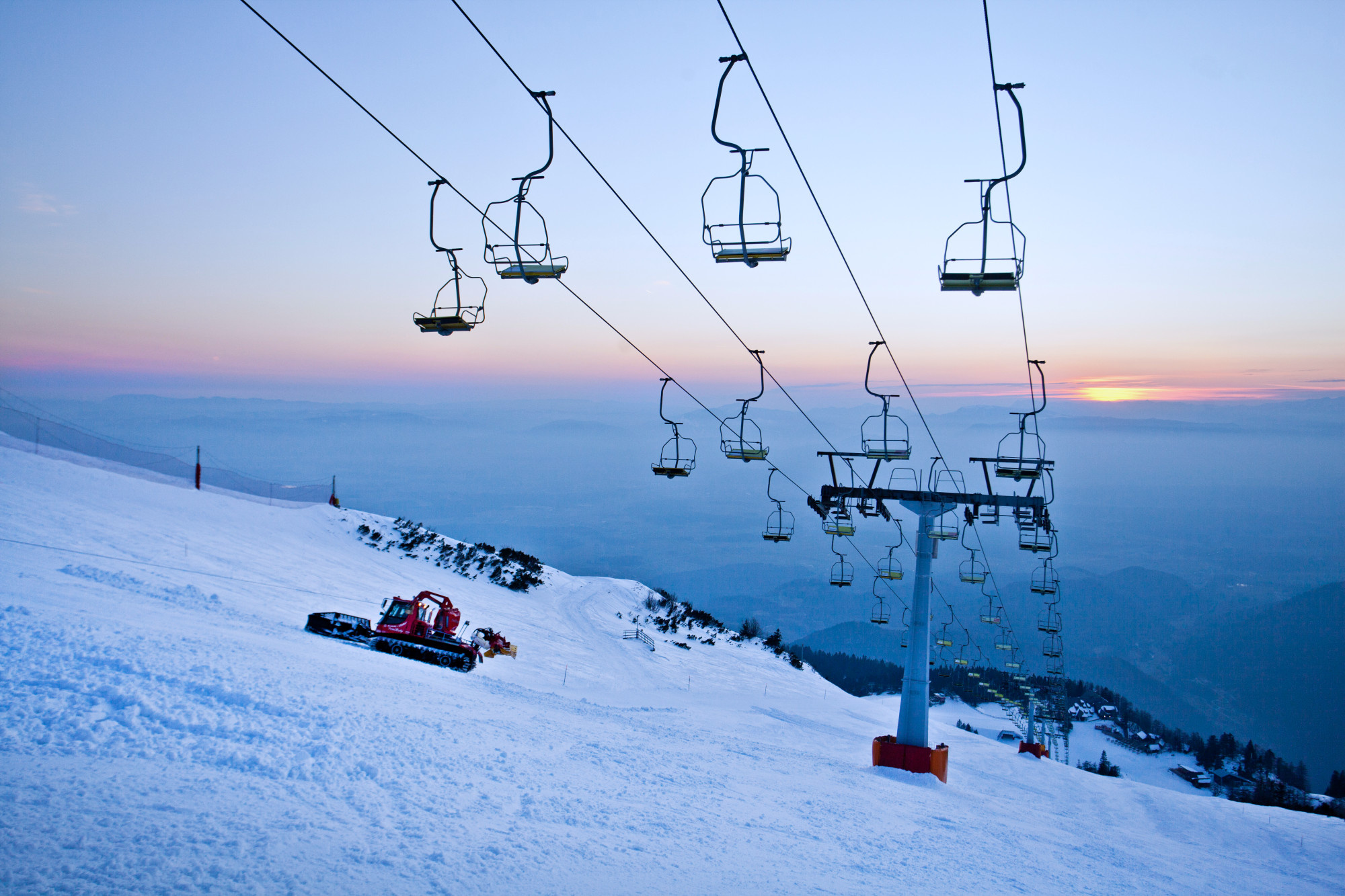 Ski Lift, Krvavec ski resort, Stunning chairlifts, Slovenian adventure, 2000x1340 HD Desktop