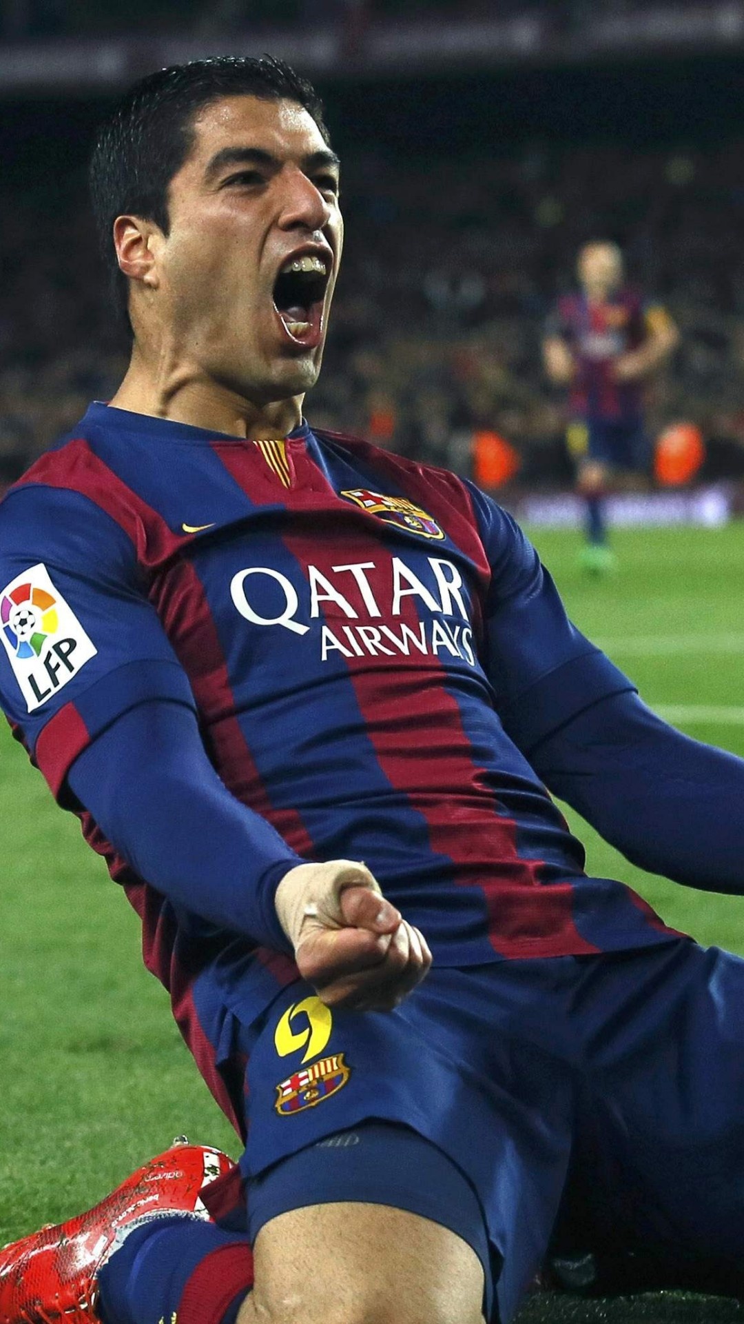 Luis Suarez, 4K sport wallpaper, Barcelona soccer, Player tribute, 1080x1920 Full HD Phone