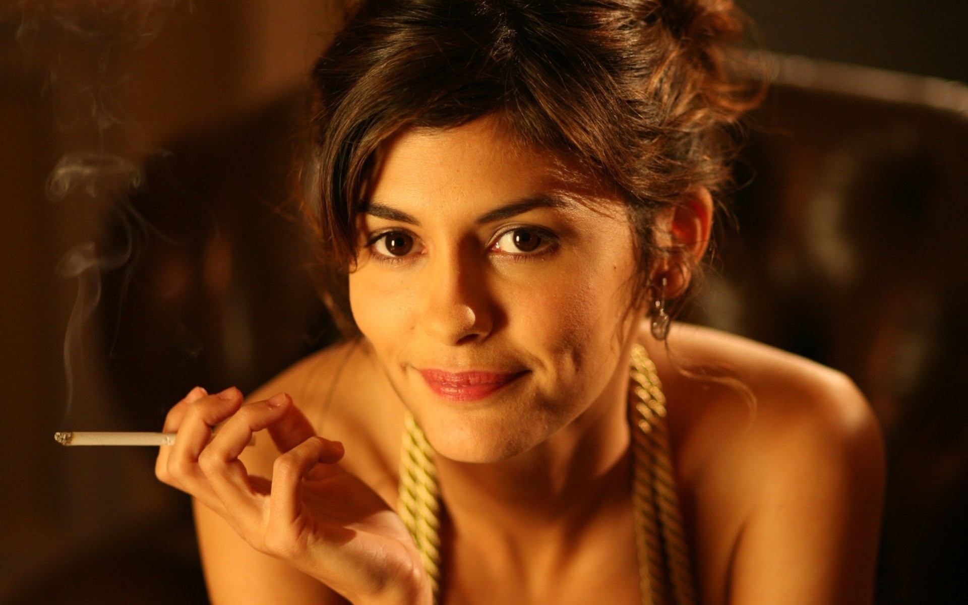 Audrey Tautou: "Priceless", French Comedy Film, Starring Audrey Tautou And Gad Elmaleh, 2006. 1920x1200 HD Wallpaper.