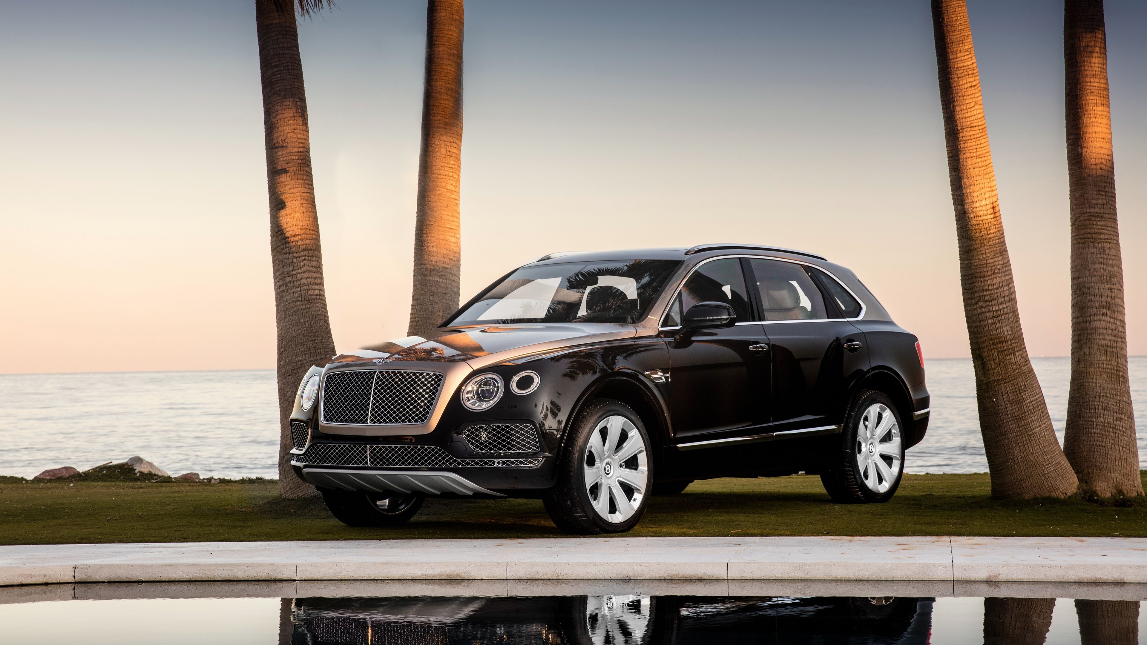 Bentley Bentayga, Opulent sophistication, Unmatched luxury, Exquisite craftsmanship, 3840x2160 4K Desktop