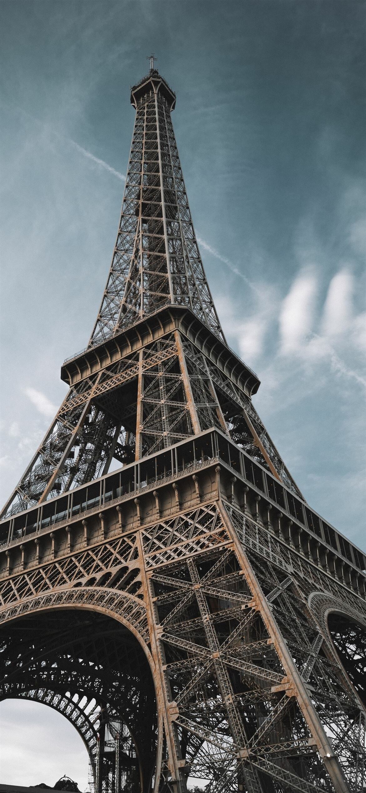 Eiffel Tower: A landmark in the history of modern architecture, Boasting of a flamboyant architecture. 1170x2540 HD Wallpaper.