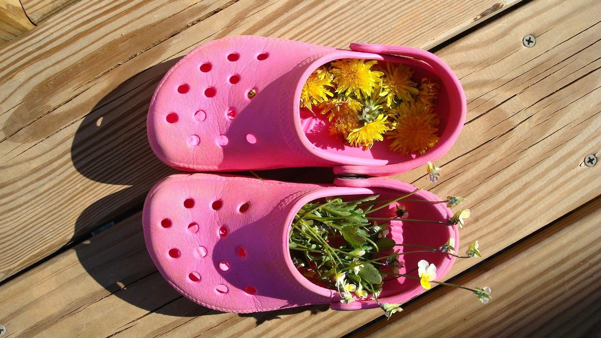 Crocs: Providing all-day comfort, Crocs' Croslit material, Water and odor resistant. 1920x1080 Full HD Background.