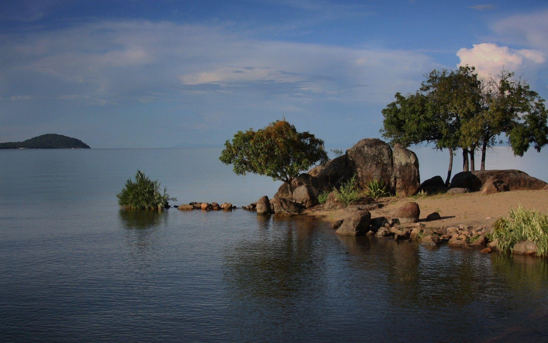 Lake Malawi, Malawi wallpapers, African paradise, Crystal clear water, 1920x1200 HD Desktop