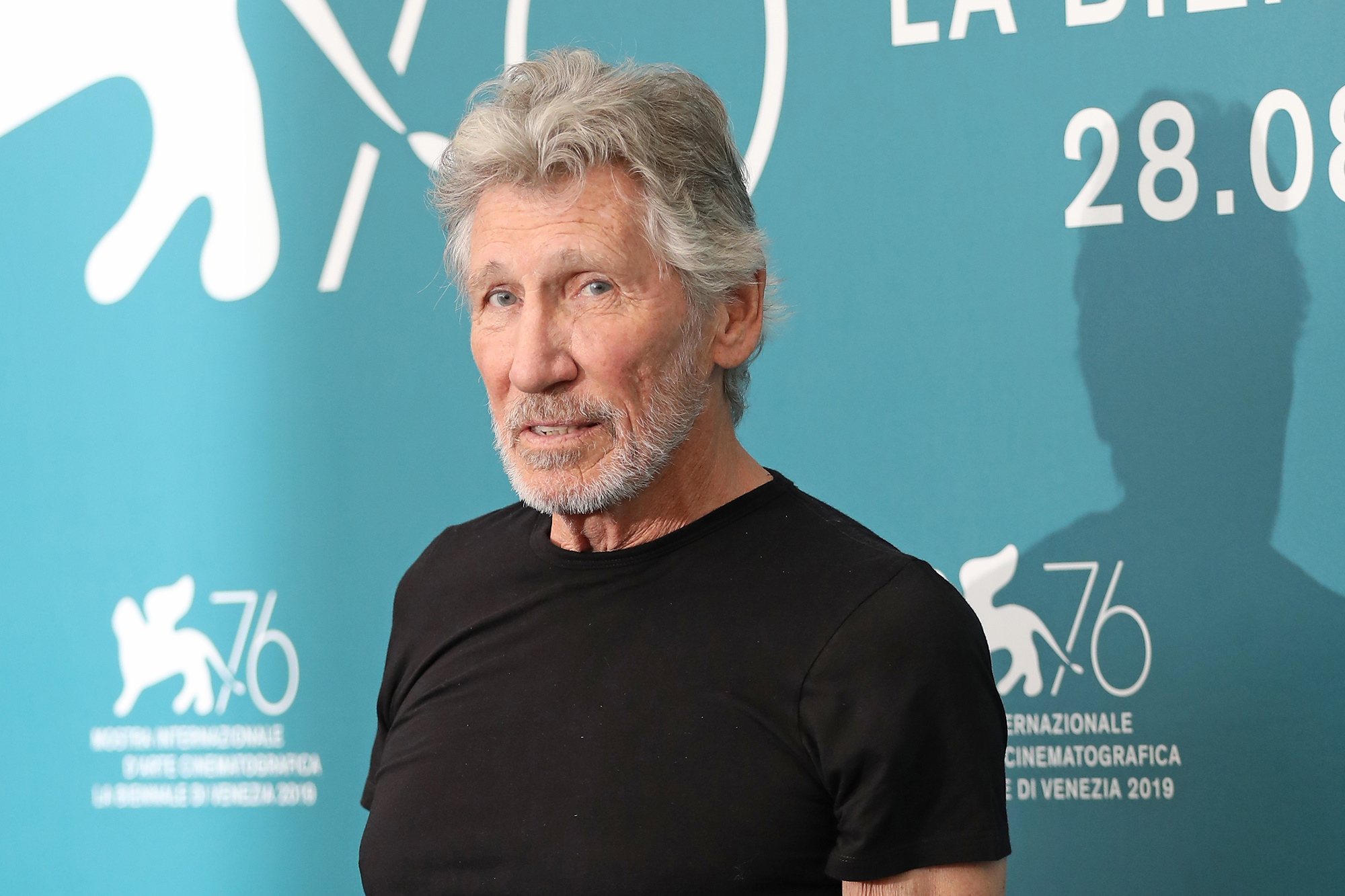 Roger Waters slams bandmate for 'banning' him from Pink Floyd website 2000x1340