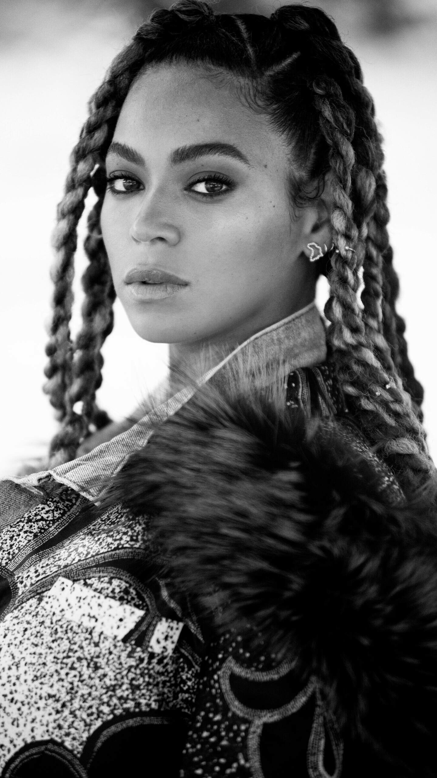 Beyonce: Released the self-titled album, 2013, Critically acclaimed for its experimental production. 1440x2560 HD Wallpaper.