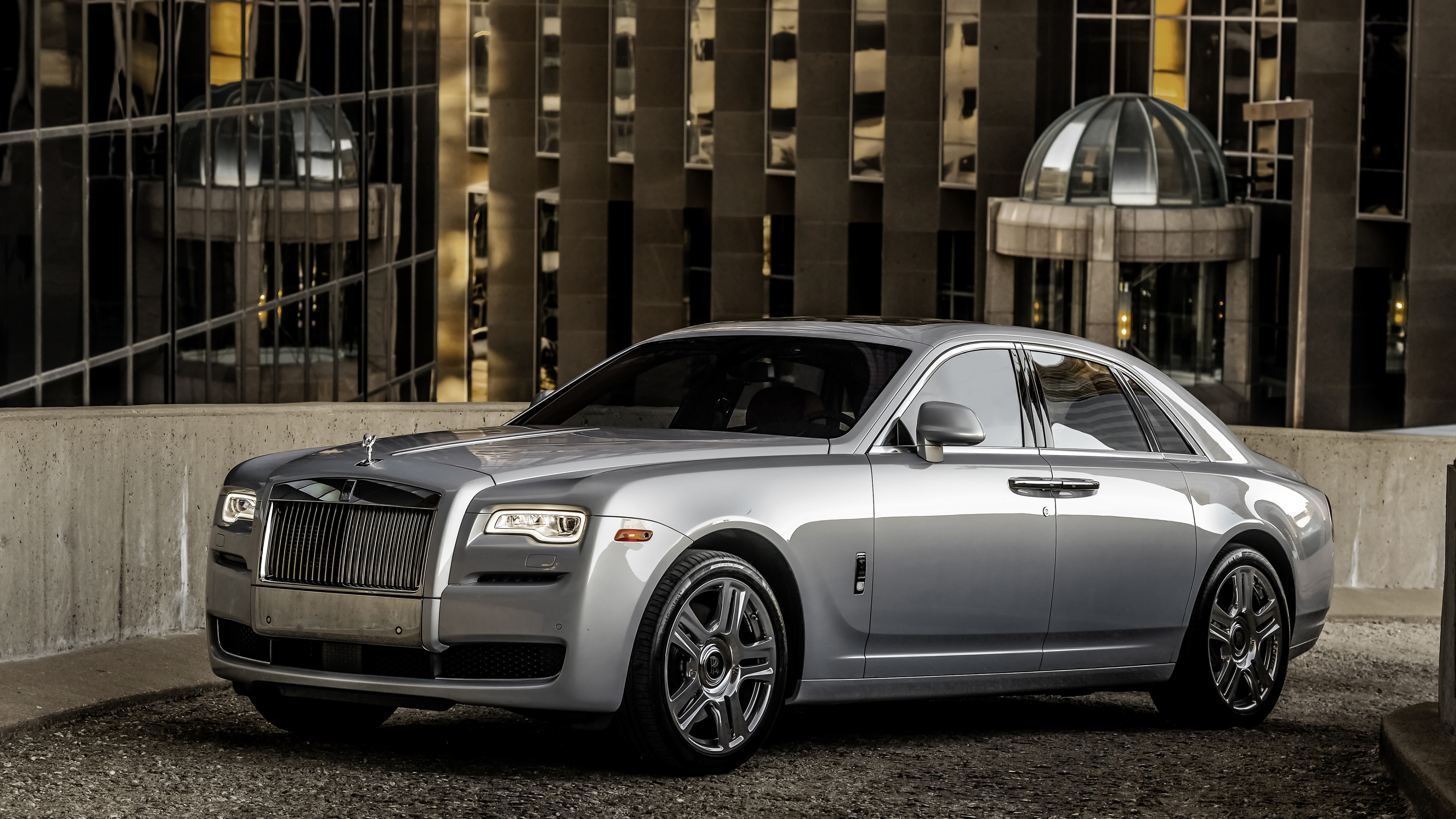 Rolls-Royce Ghost, Luxury allure, Mesmerizing presence, Unmatched elegance, 3840x2160 4K Desktop