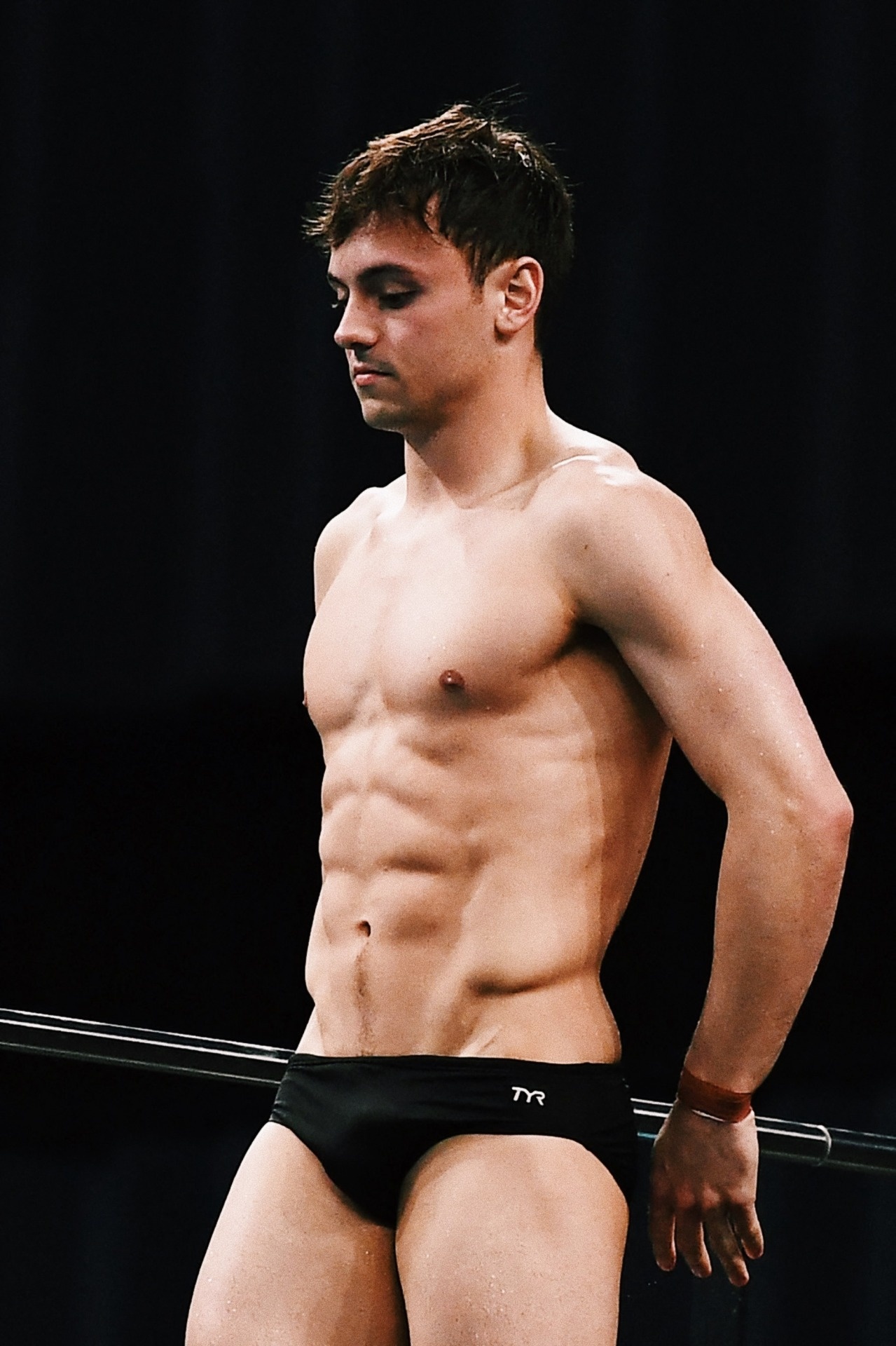 Tom Daley, Sports icon, Full coverage, All about Tom Daley, 1280x1920 HD Handy