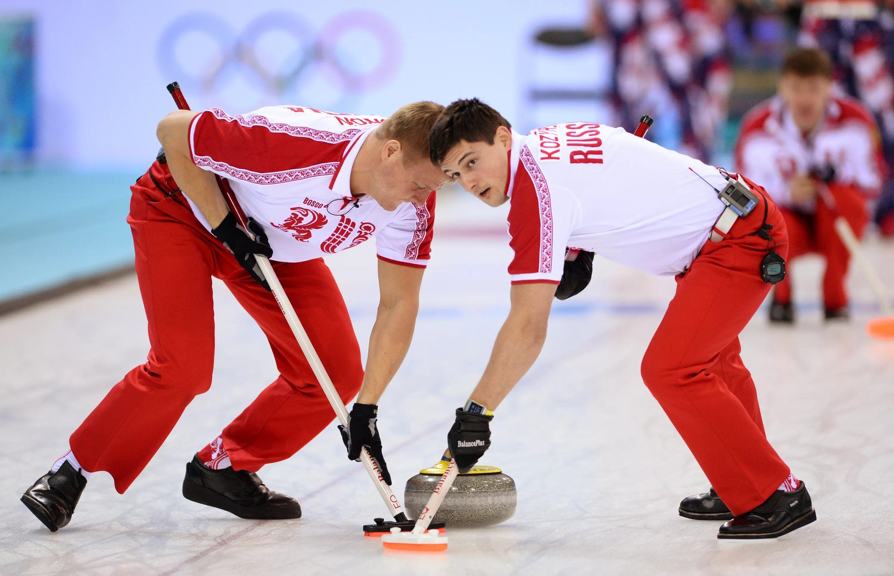 Curling: Aleksandr Kozyrev, Petr Dron, Andrey Drozdov, Russia men's national team, Sochi 2014. 3000x1940 HD Background.